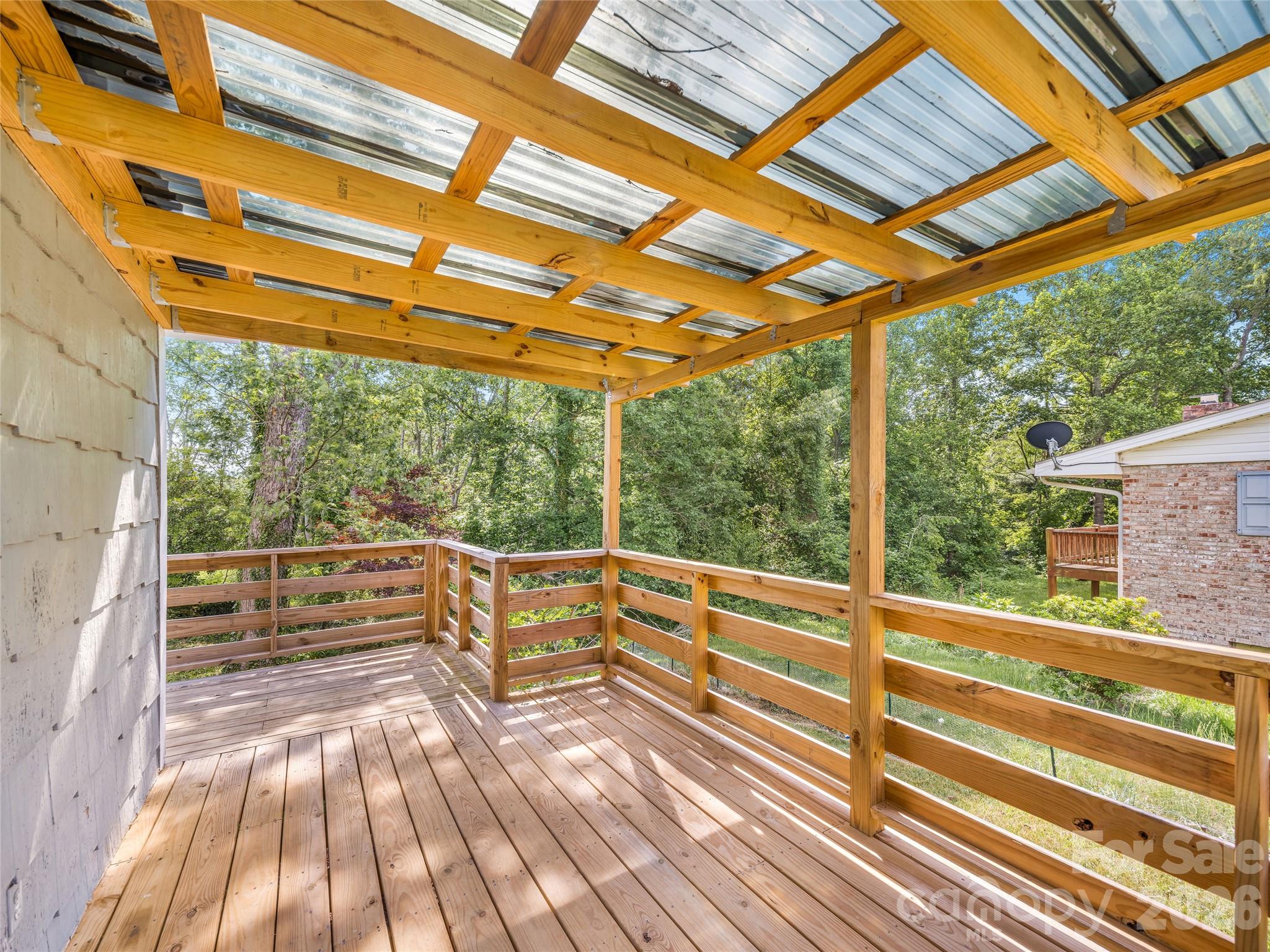 105 Smith Graveyard Road — Asheville