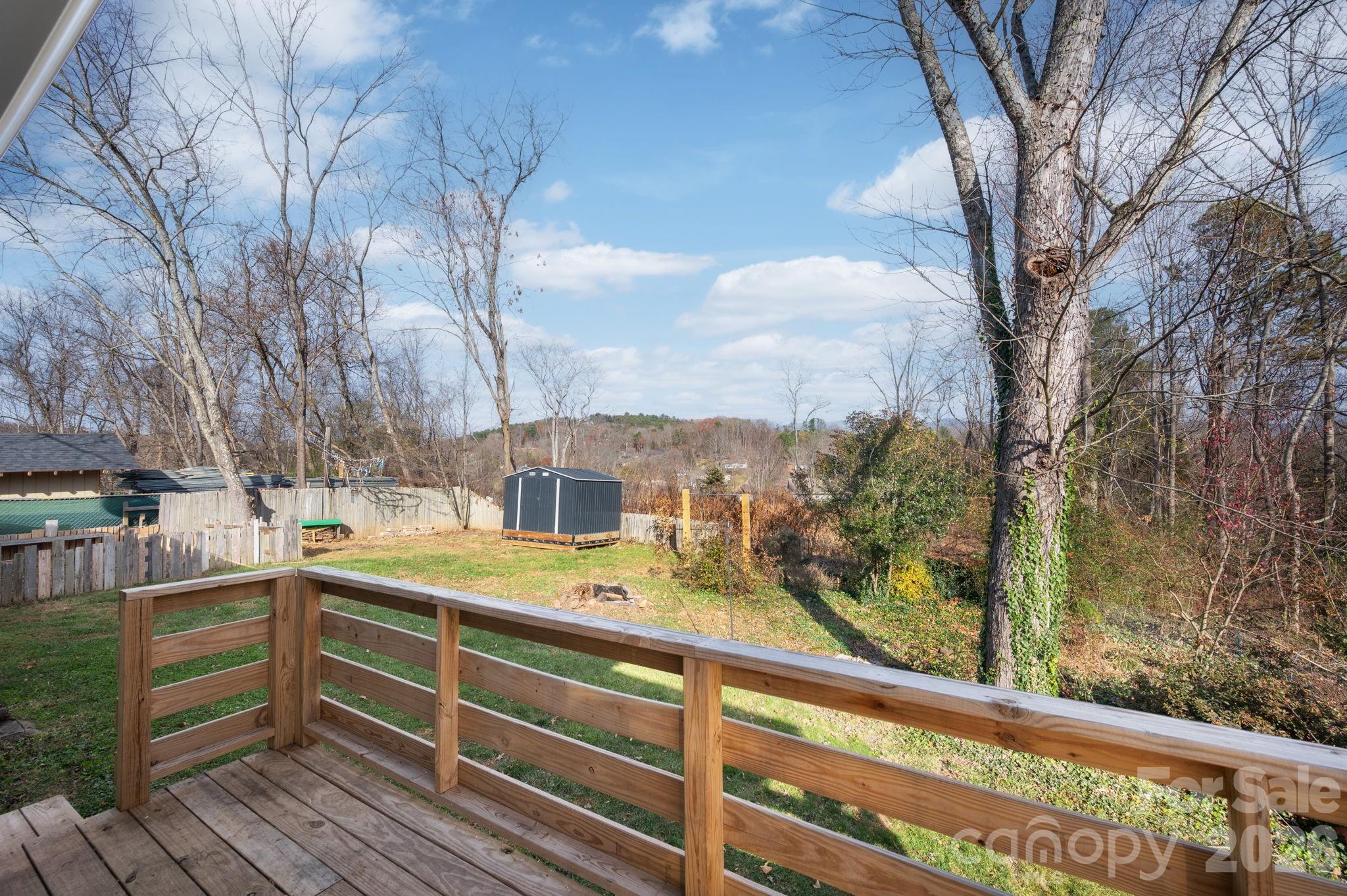 105 Smith Graveyard Road — Asheville