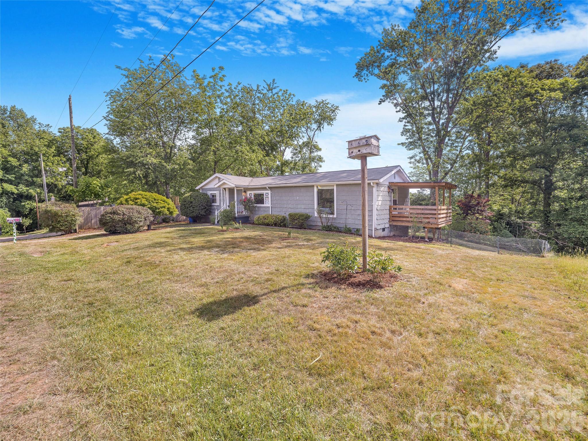 105 Smith Graveyard Road — Asheville