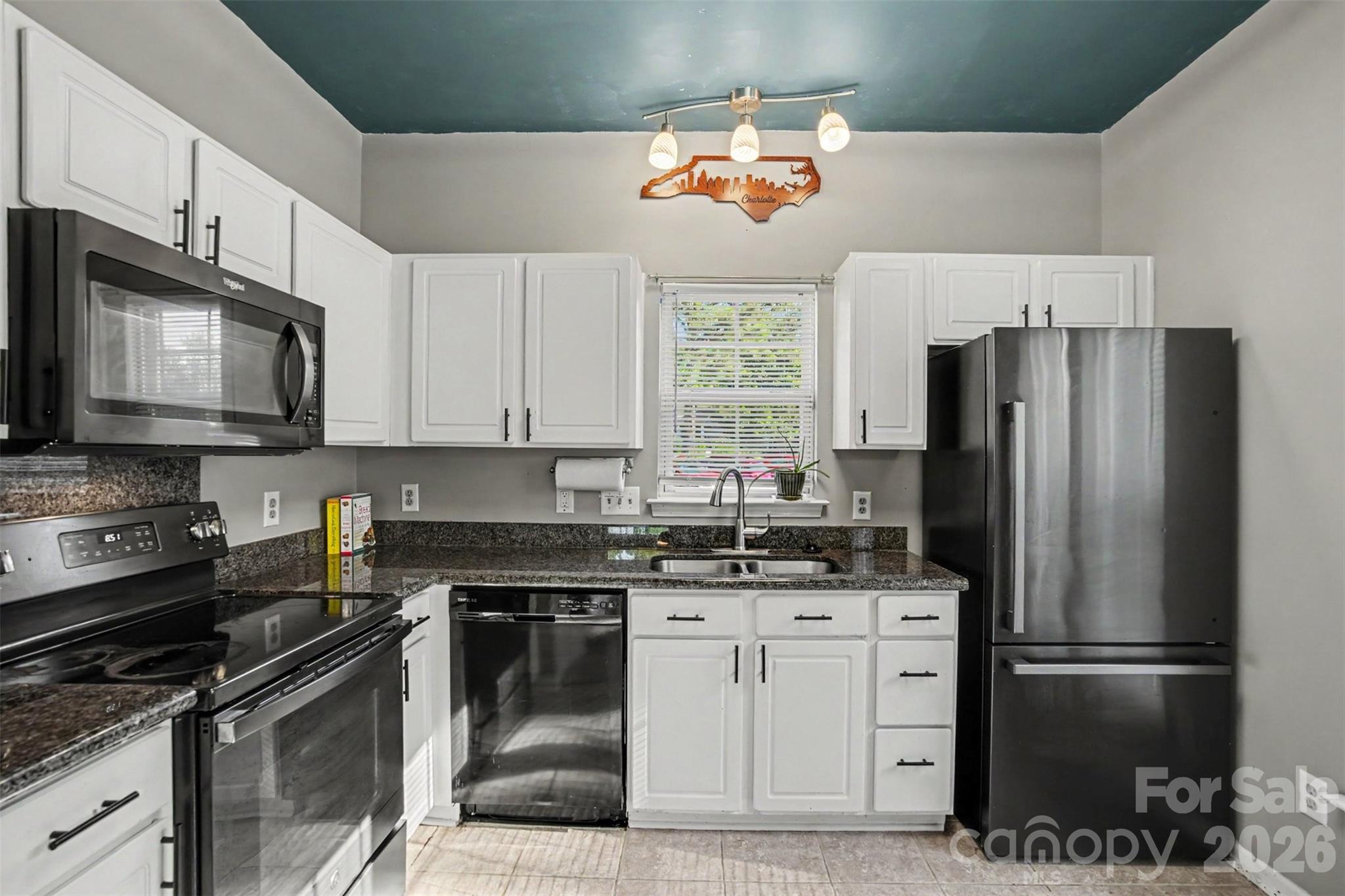 8917 Cinnabay Drive — Charlotte