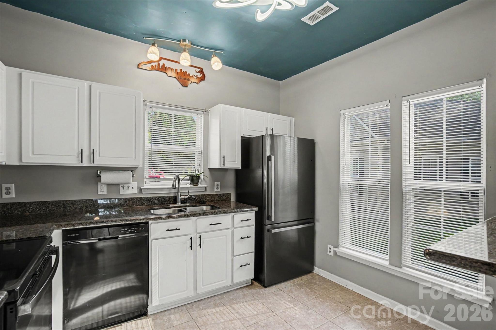 8917 Cinnabay Drive — Charlotte