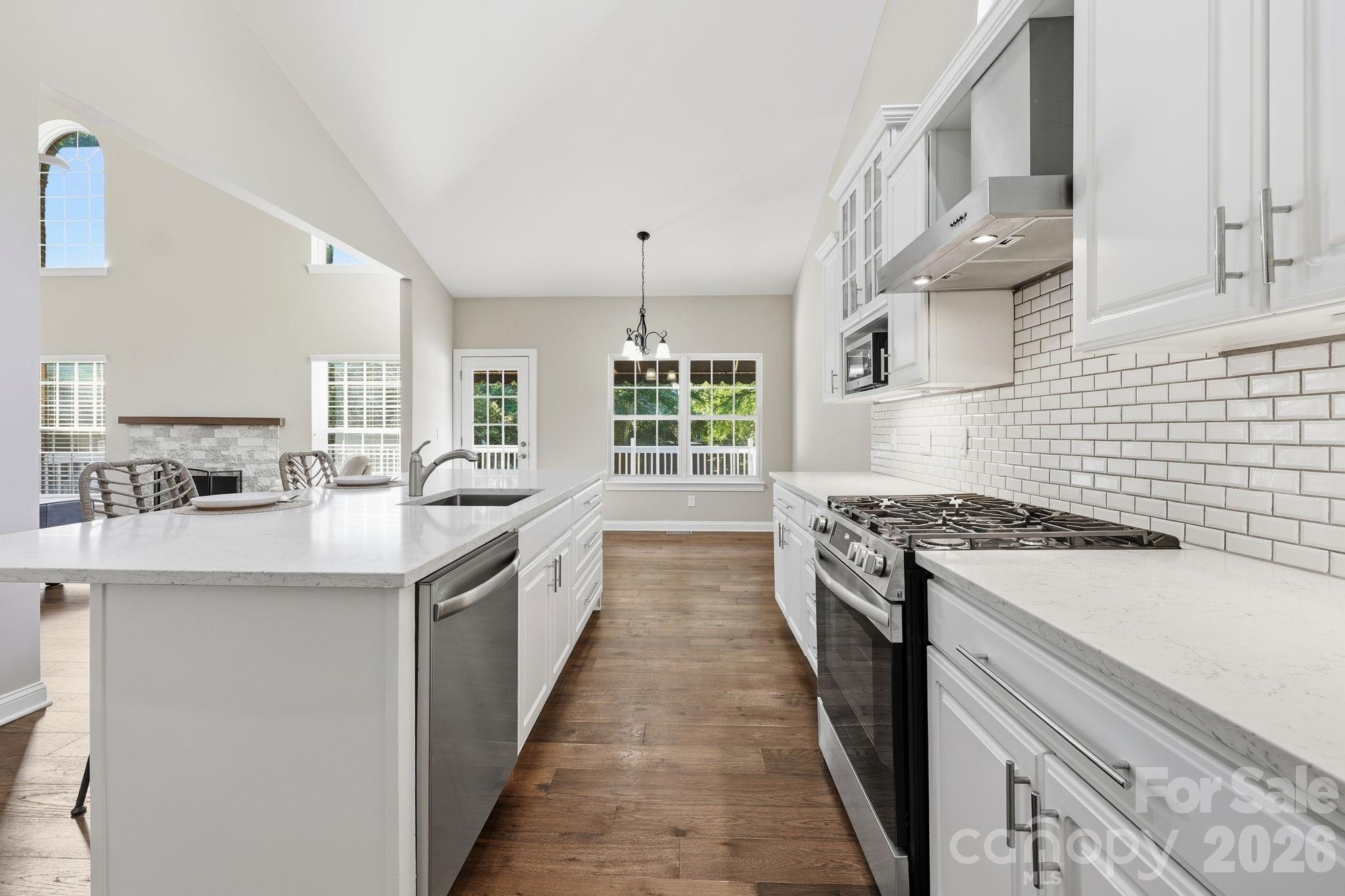 15704 Framingham Lane — Huntersville