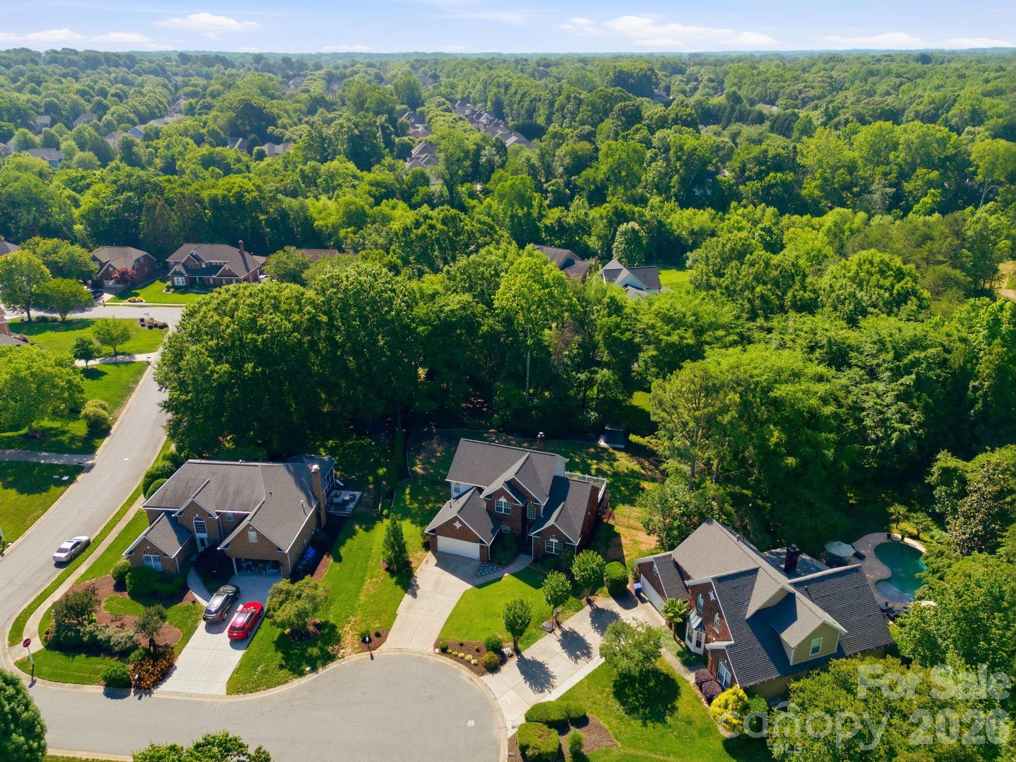 15704 Framingham Lane — Huntersville