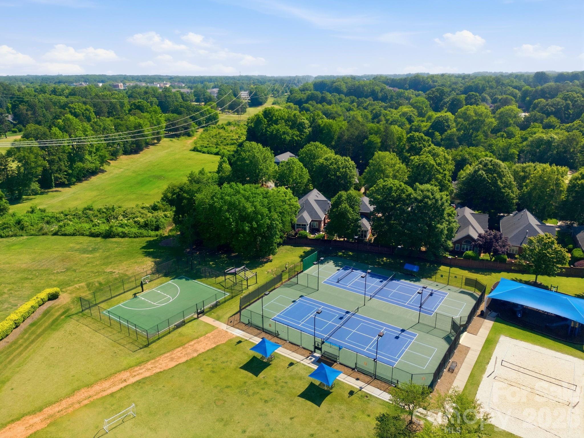 15704 Framingham Lane — Huntersville