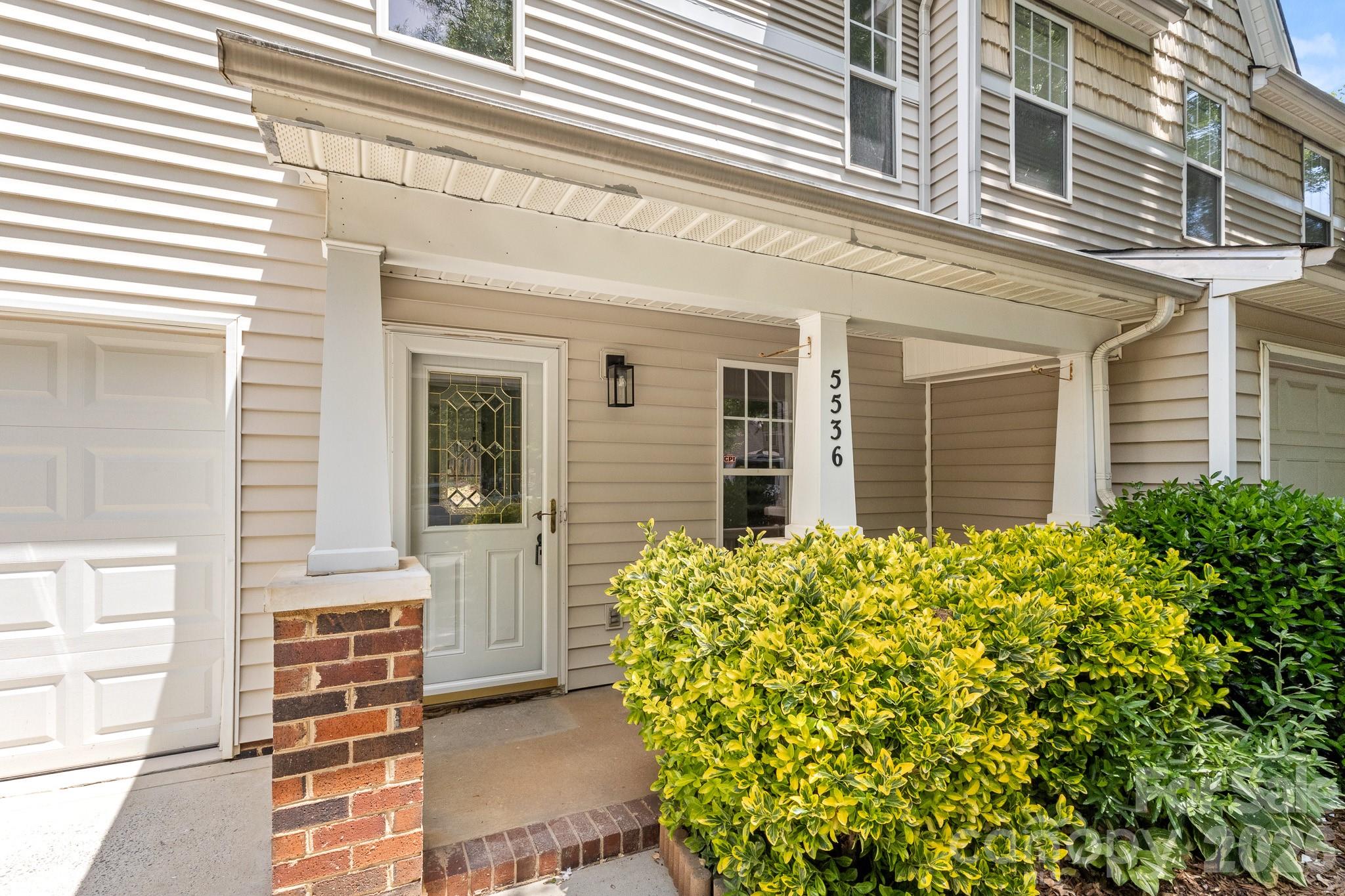 5536 Franklin Springs Circle — Charlotte