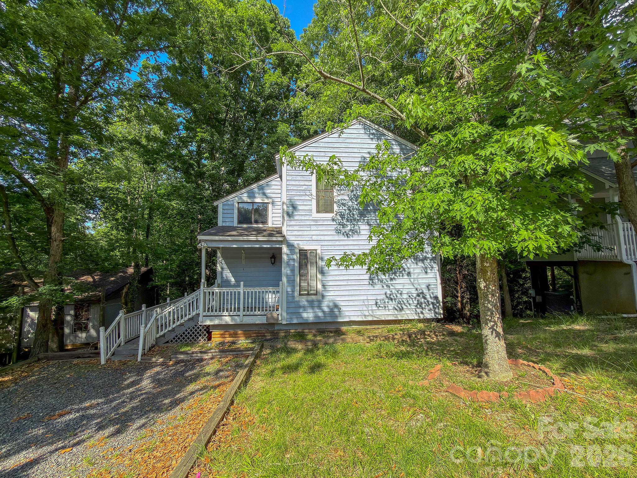 27069 Catamaran Drive — Tega Cay