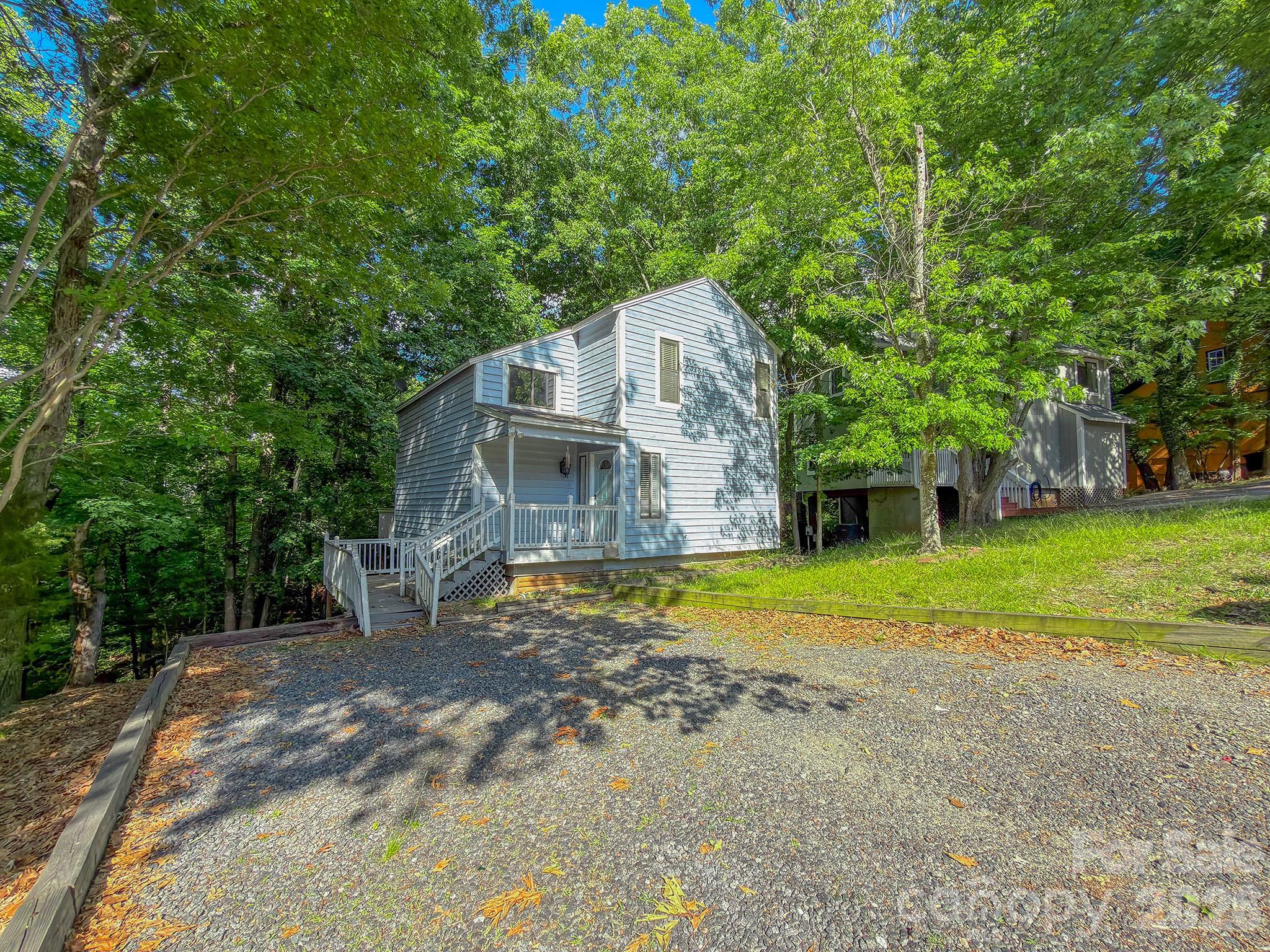 27069 Catamaran Drive — Tega Cay