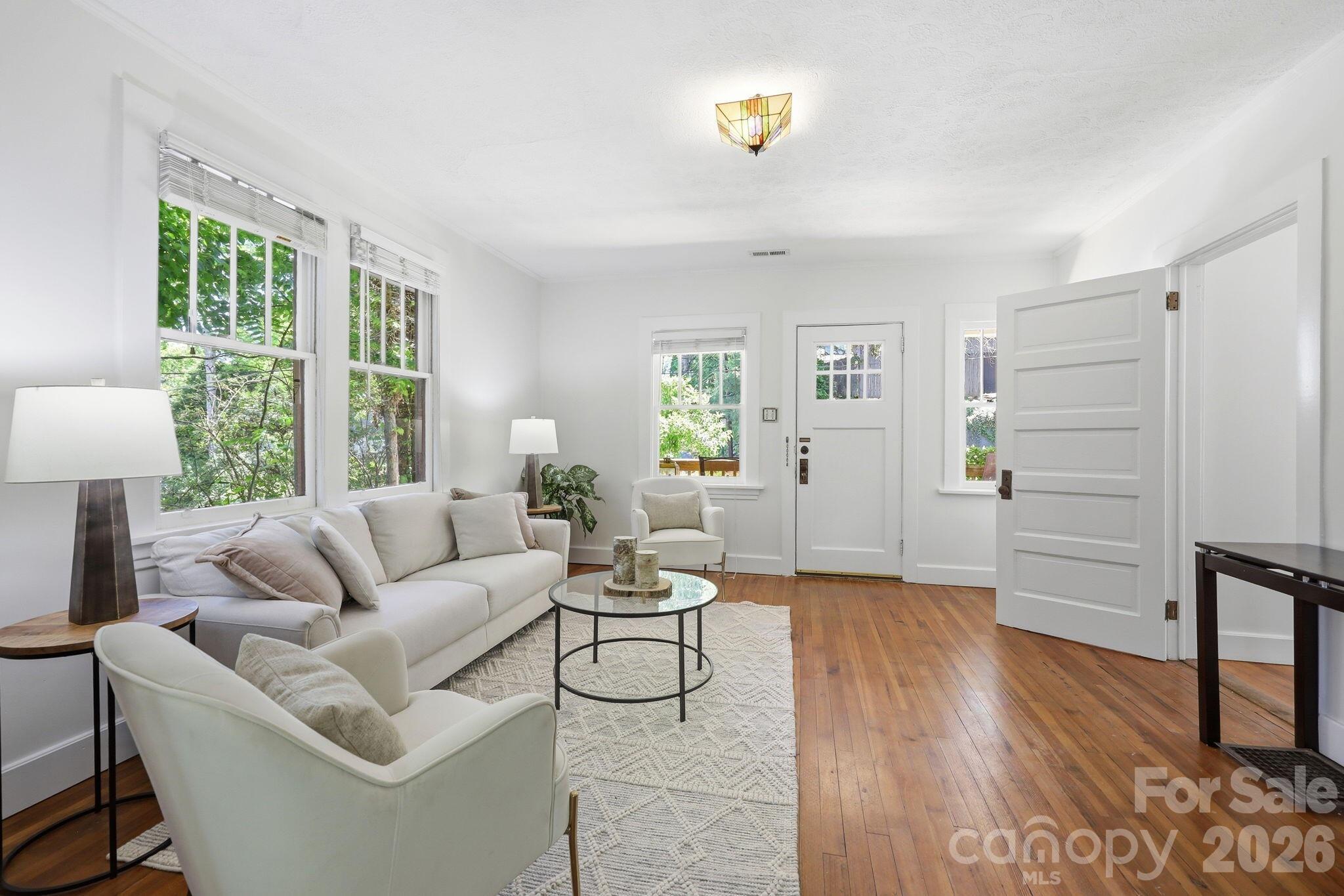86 Annandale Avenue — Asheville