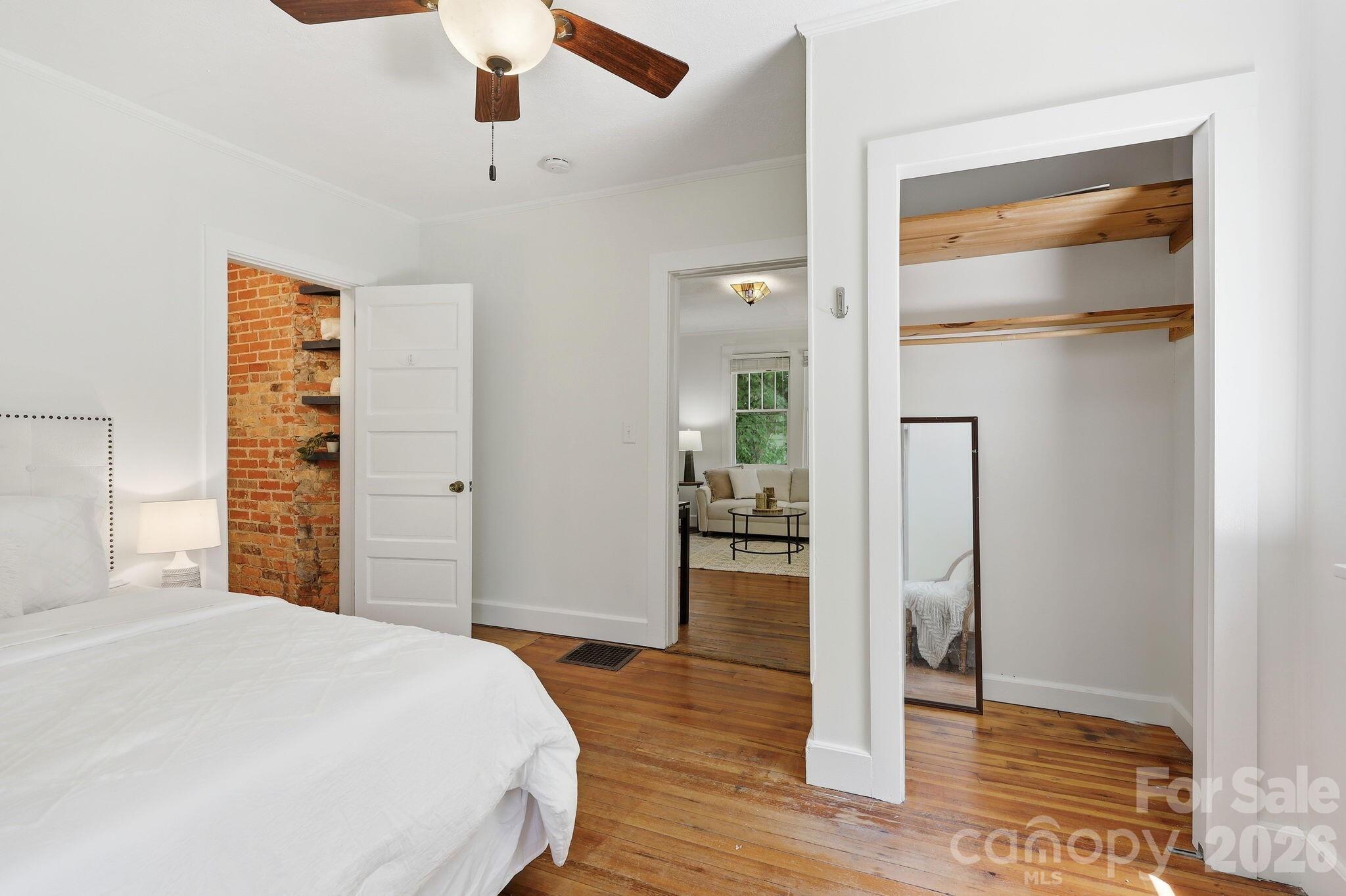 86 Annandale Avenue — Asheville