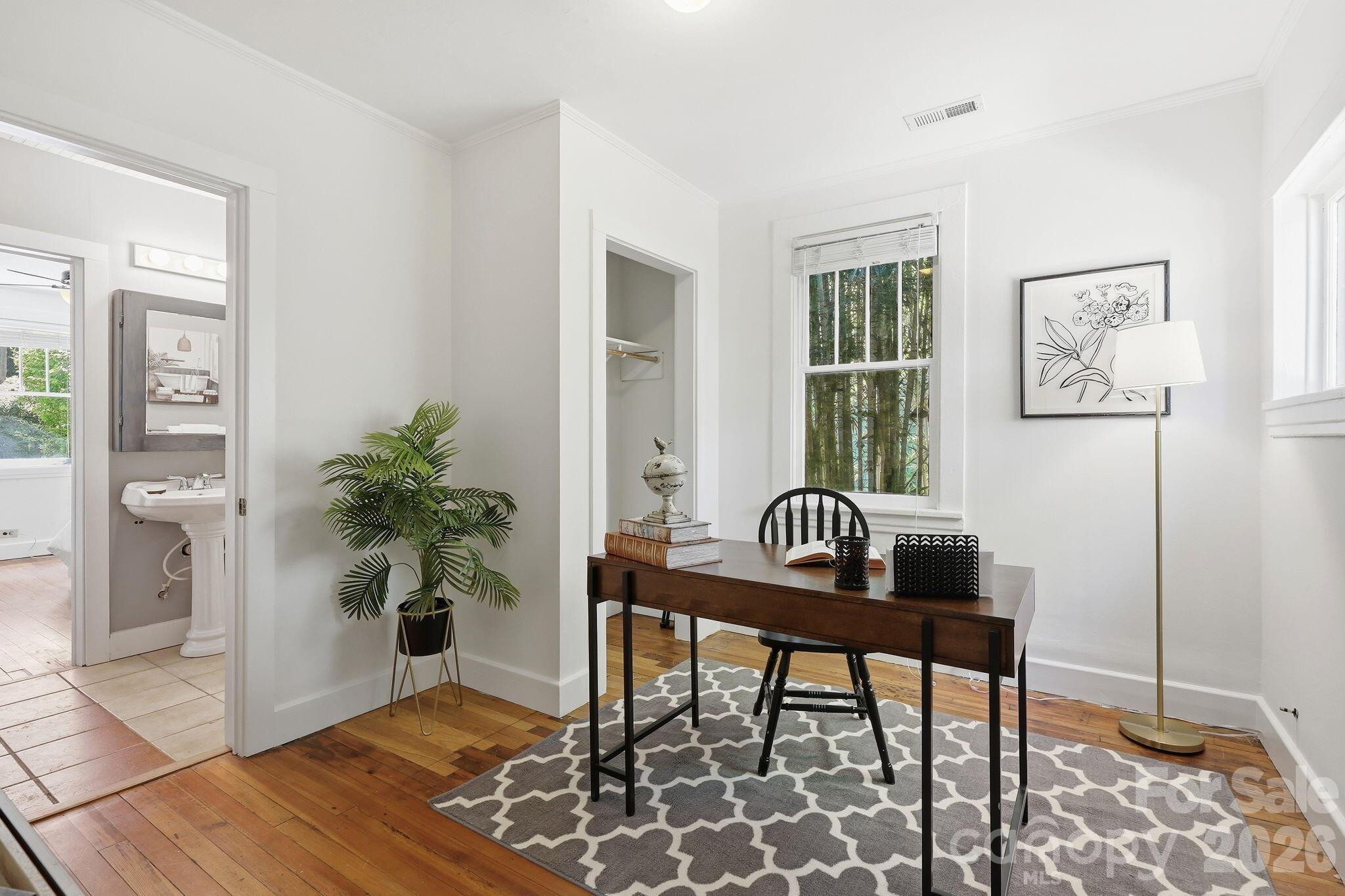 86 Annandale Avenue — Asheville