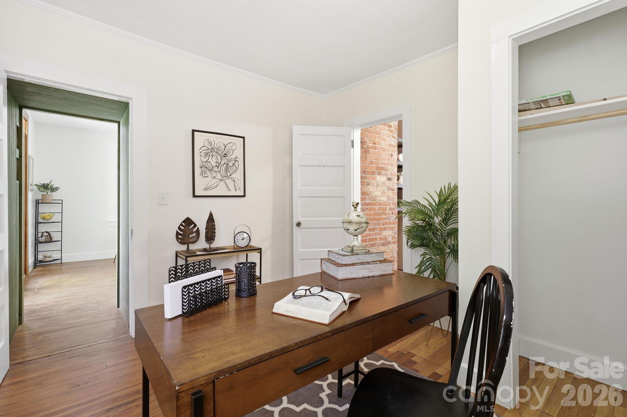 86 Annandale Avenue — Asheville