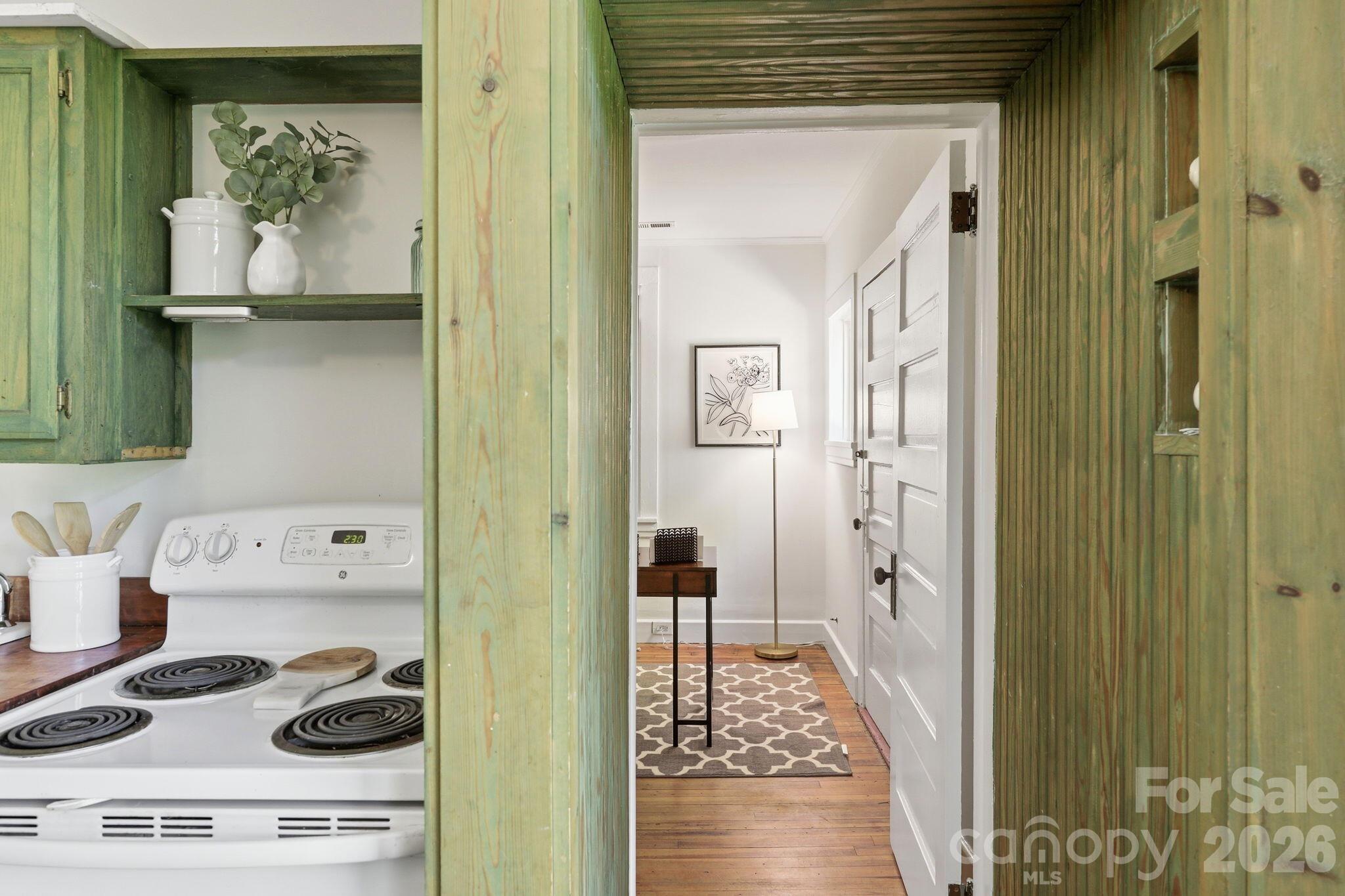 86 Annandale Avenue — Asheville
