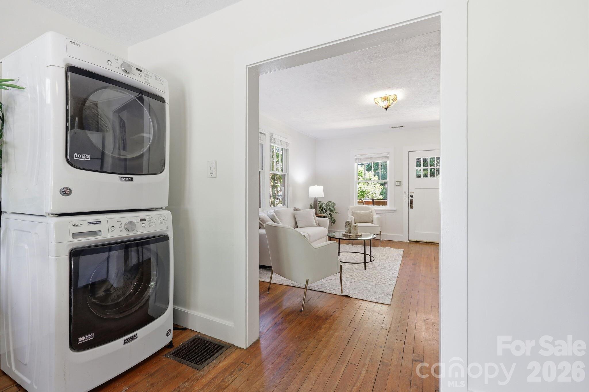 86 Annandale Avenue — Asheville
