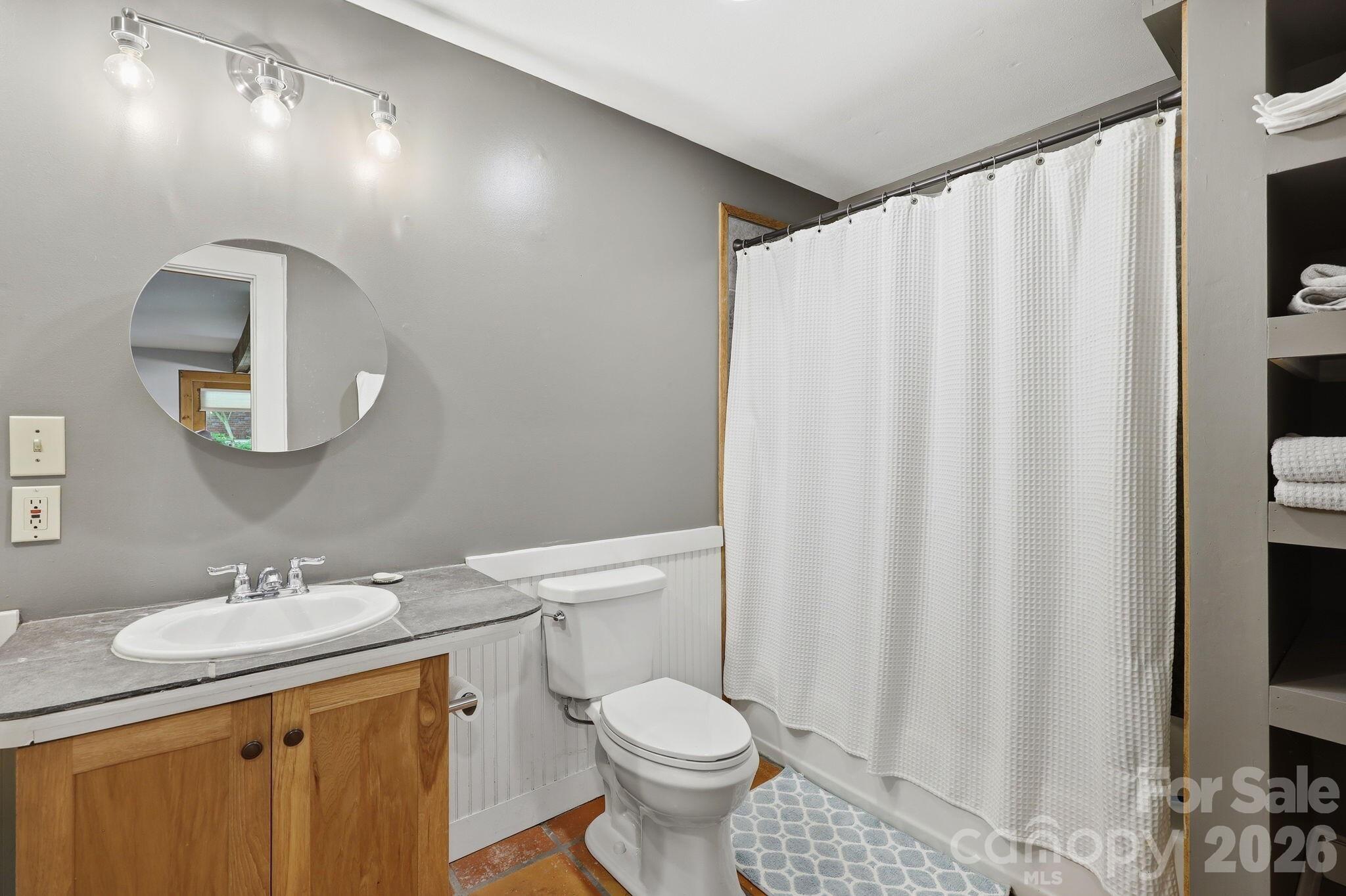 86 Annandale Avenue — Asheville