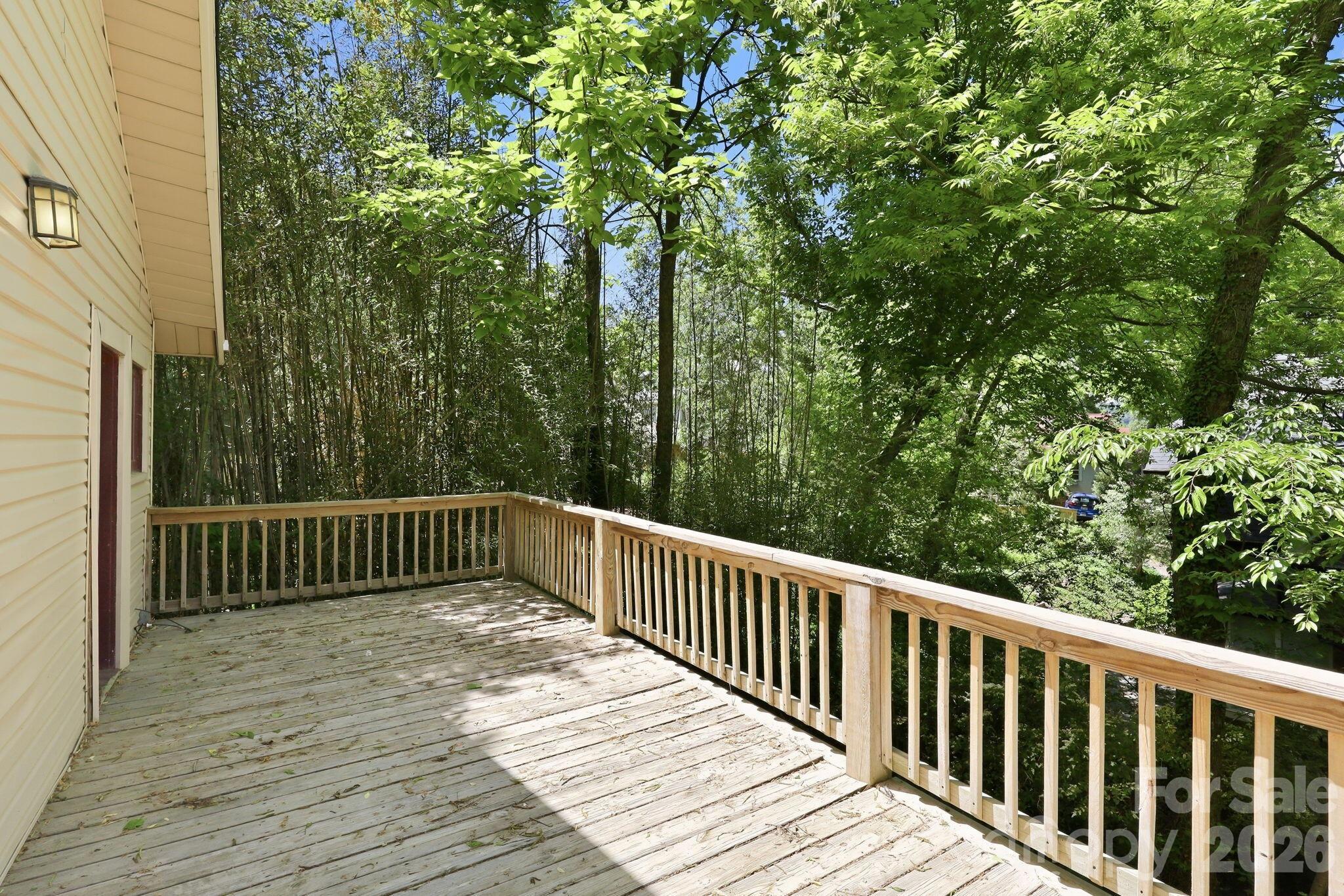 86 Annandale Avenue — Asheville