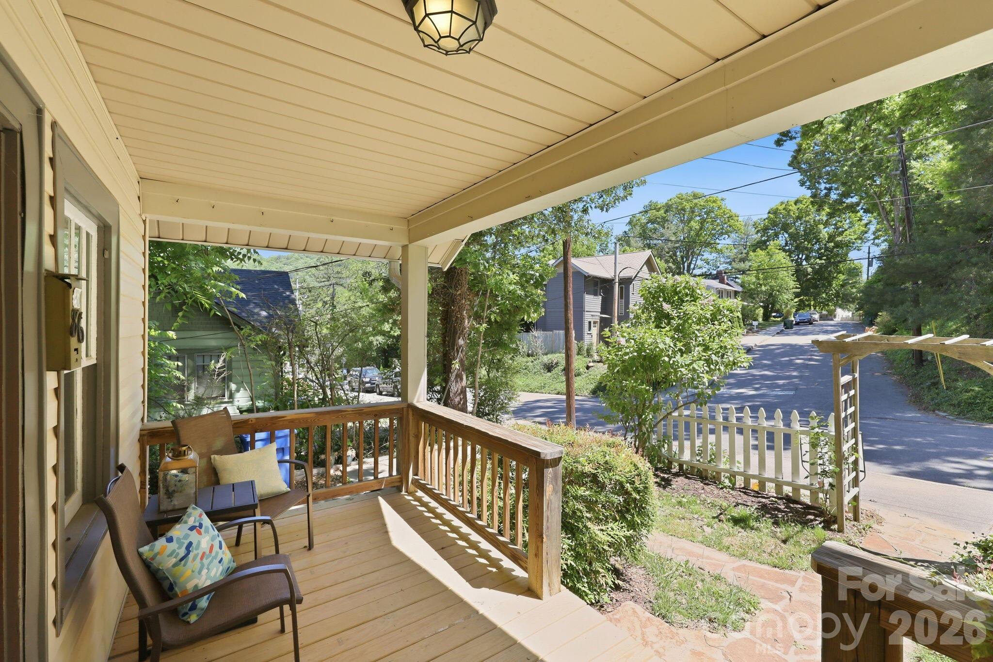 86 Annandale Avenue — Asheville