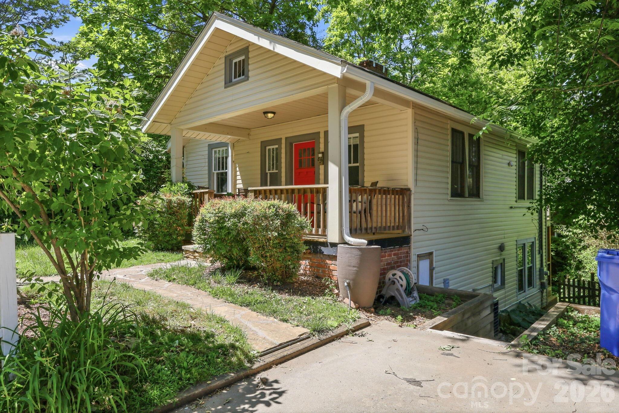 86 Annandale Avenue — Asheville