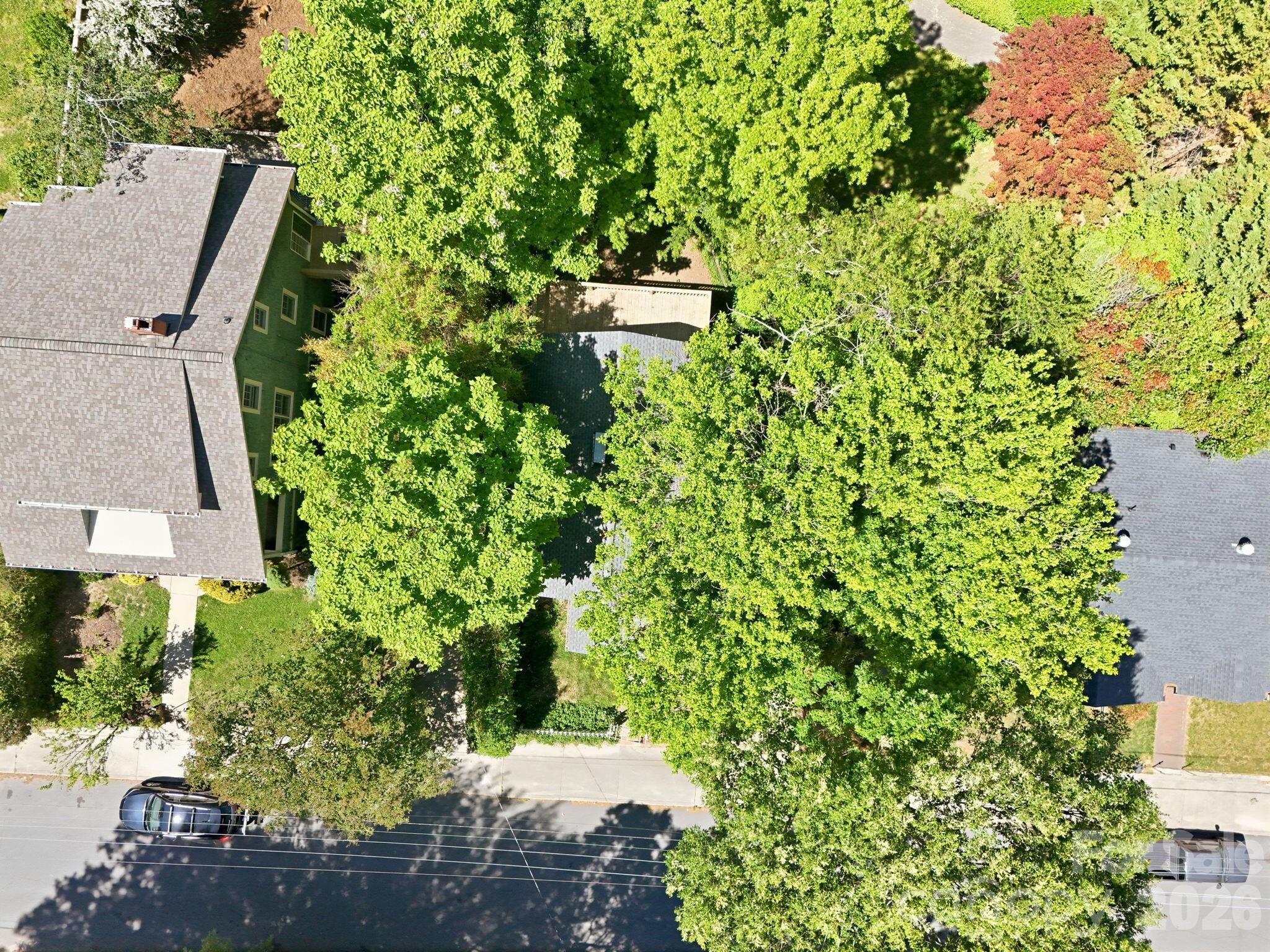 86 Annandale Avenue — Asheville