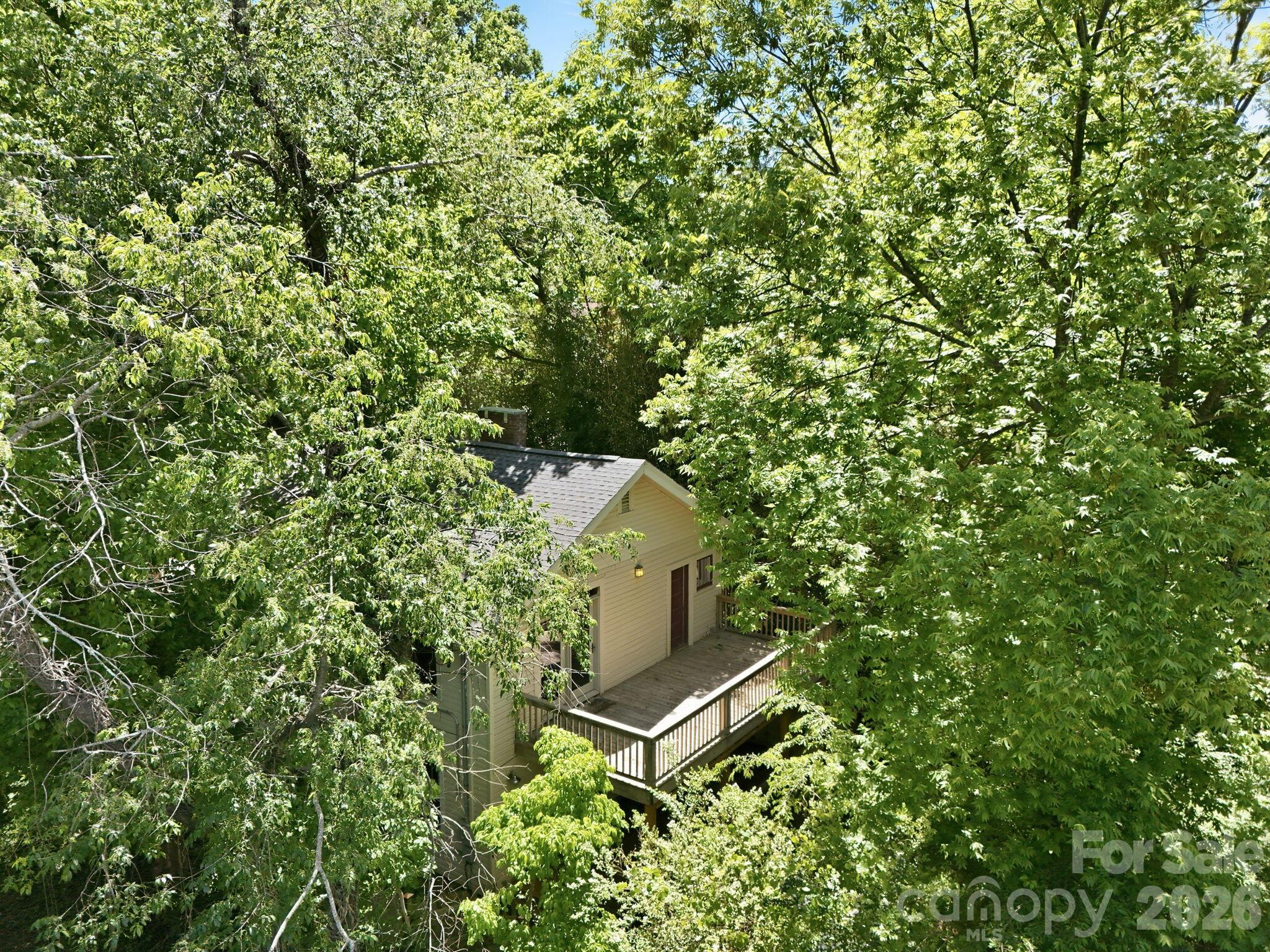 86 Annandale Avenue — Asheville