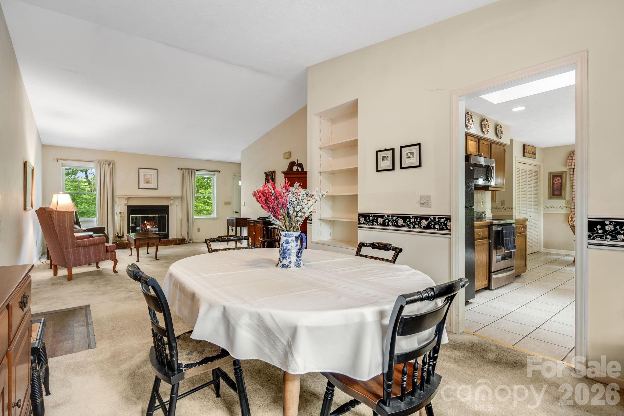 636 Goldview Drive — Hendersonville