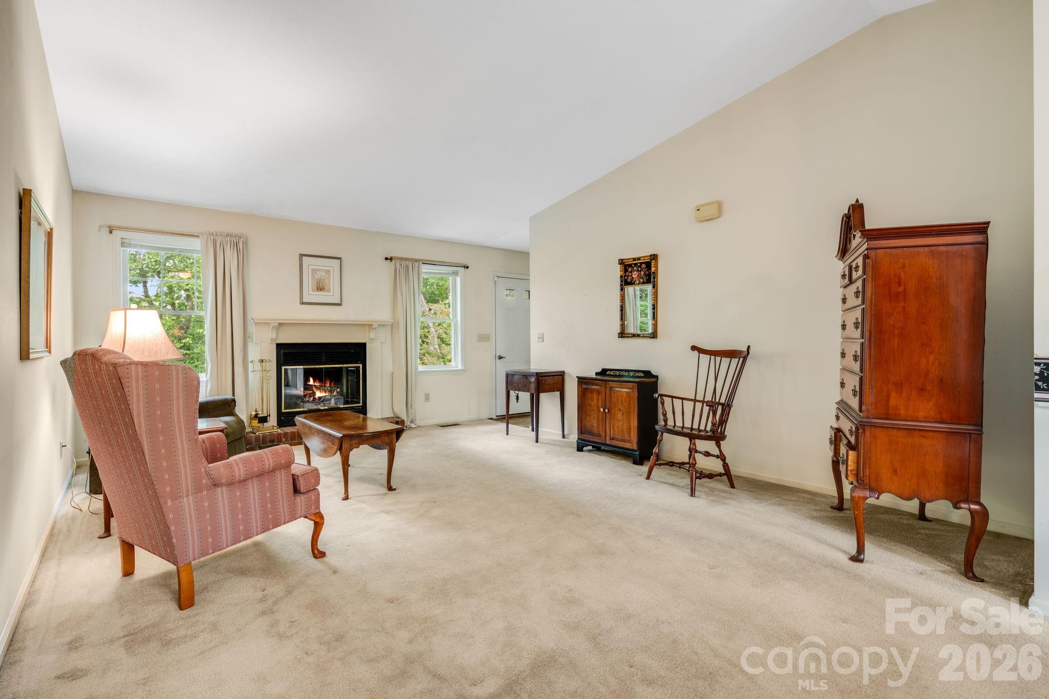 636 Goldview Drive — Hendersonville