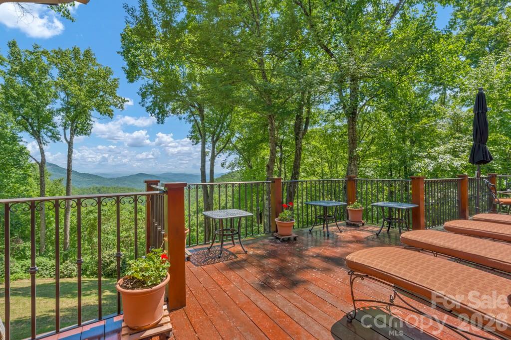 847 Old Orchard Road — Blowing Rock