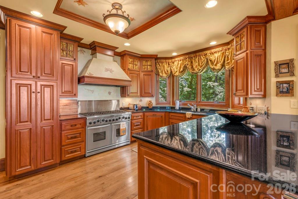 847 Old Orchard Road — Blowing Rock