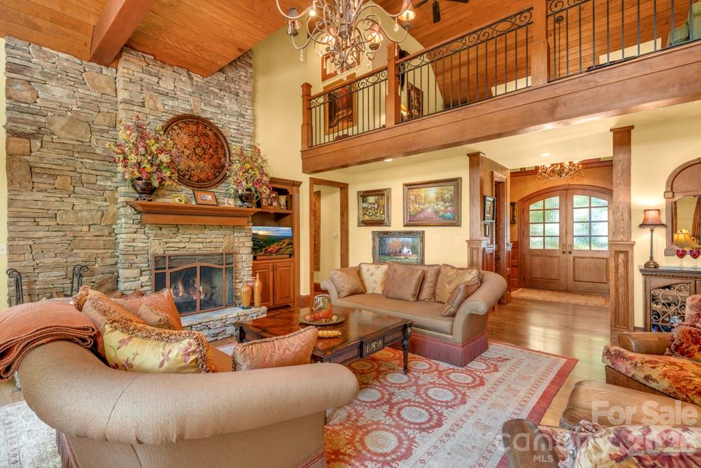 847 Old Orchard Road — Blowing Rock