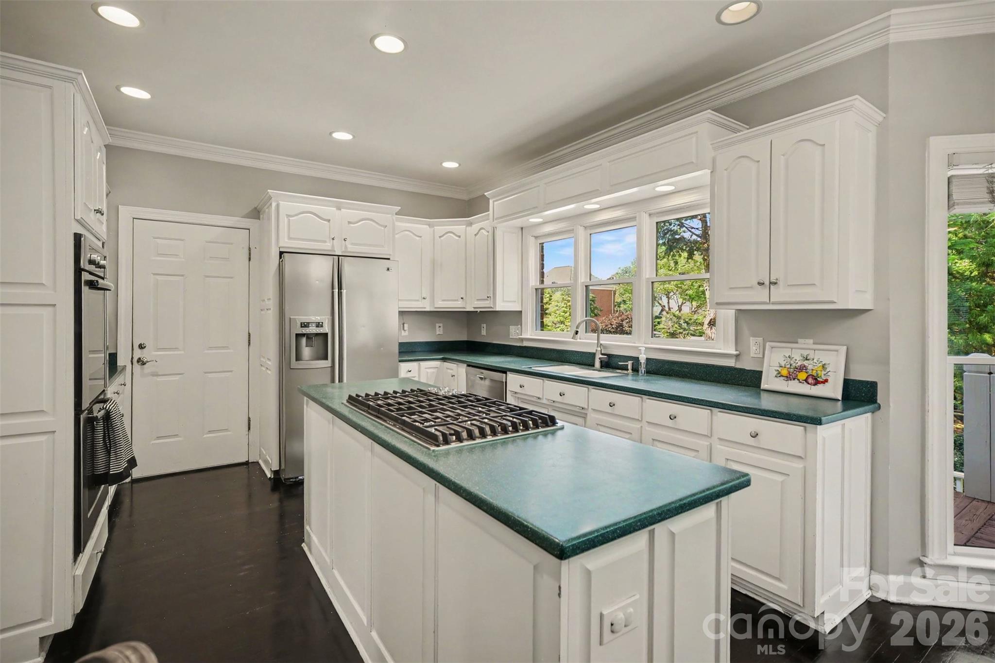 232 40th Avenue Drive NW — Hickory