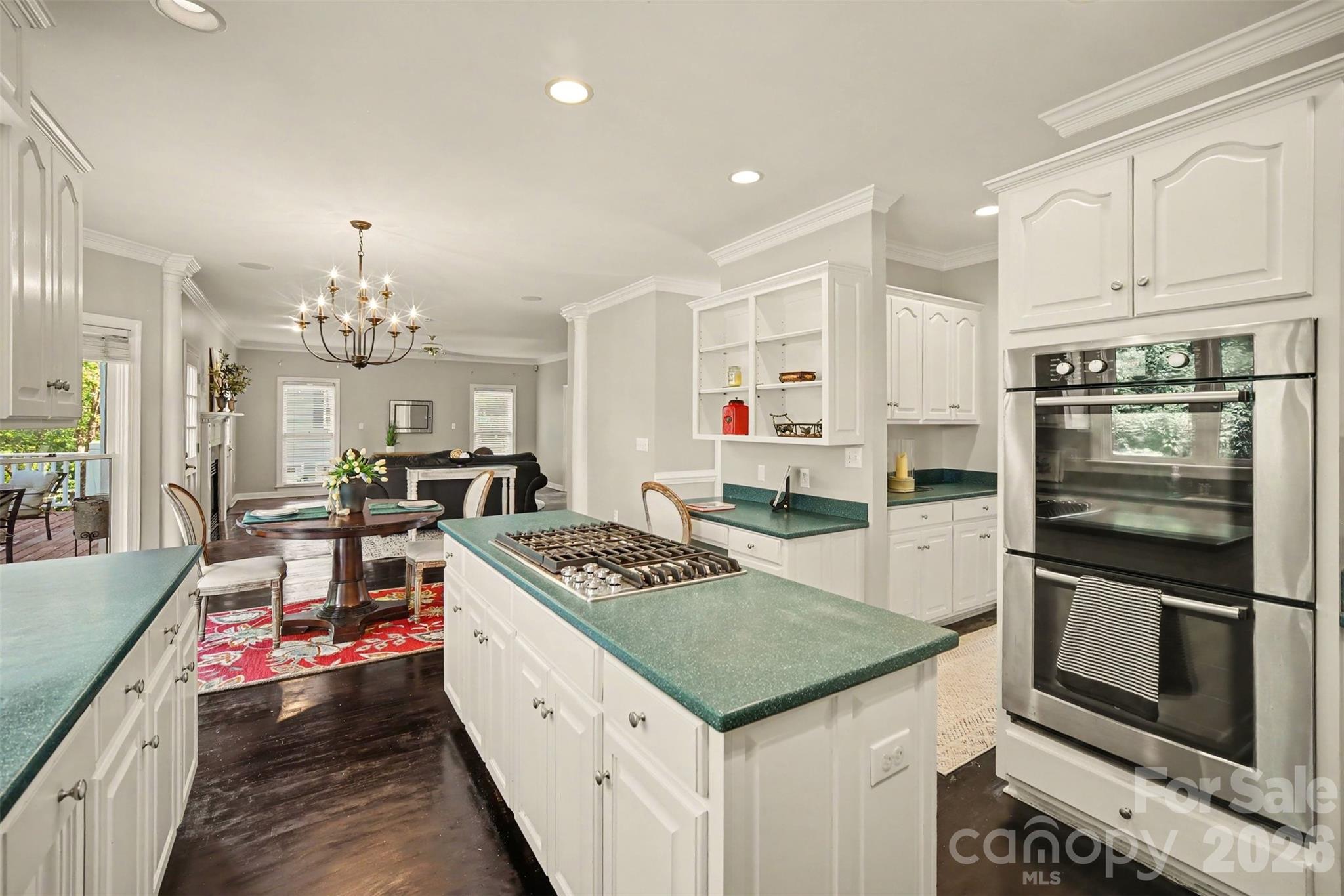 232 40th Avenue Drive NW — Hickory