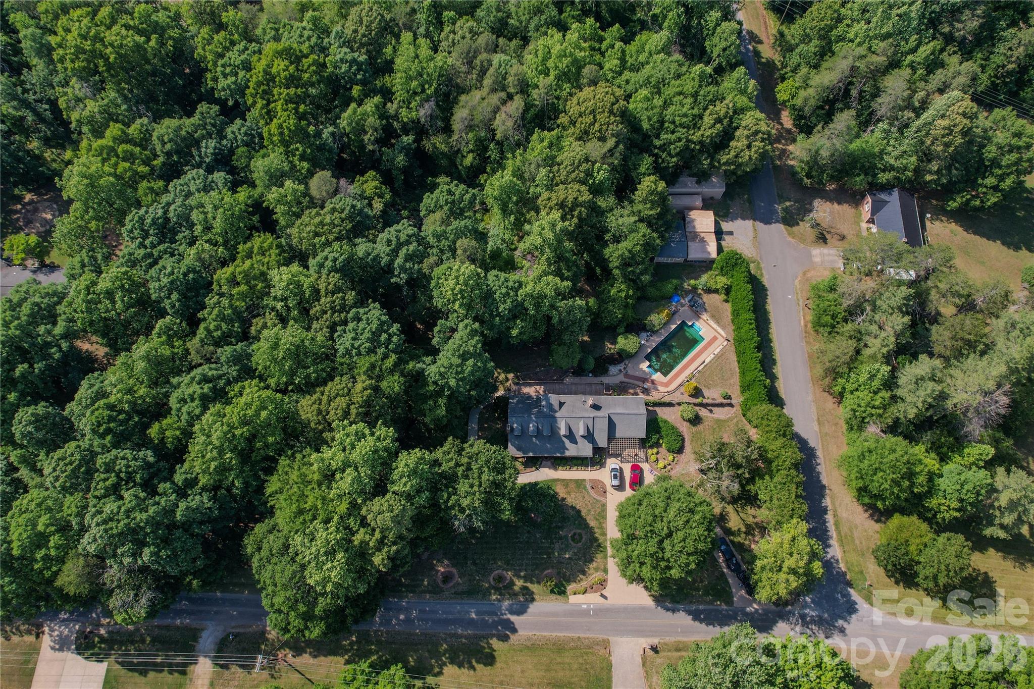 204 Old Stagecoach Road — Lawndale