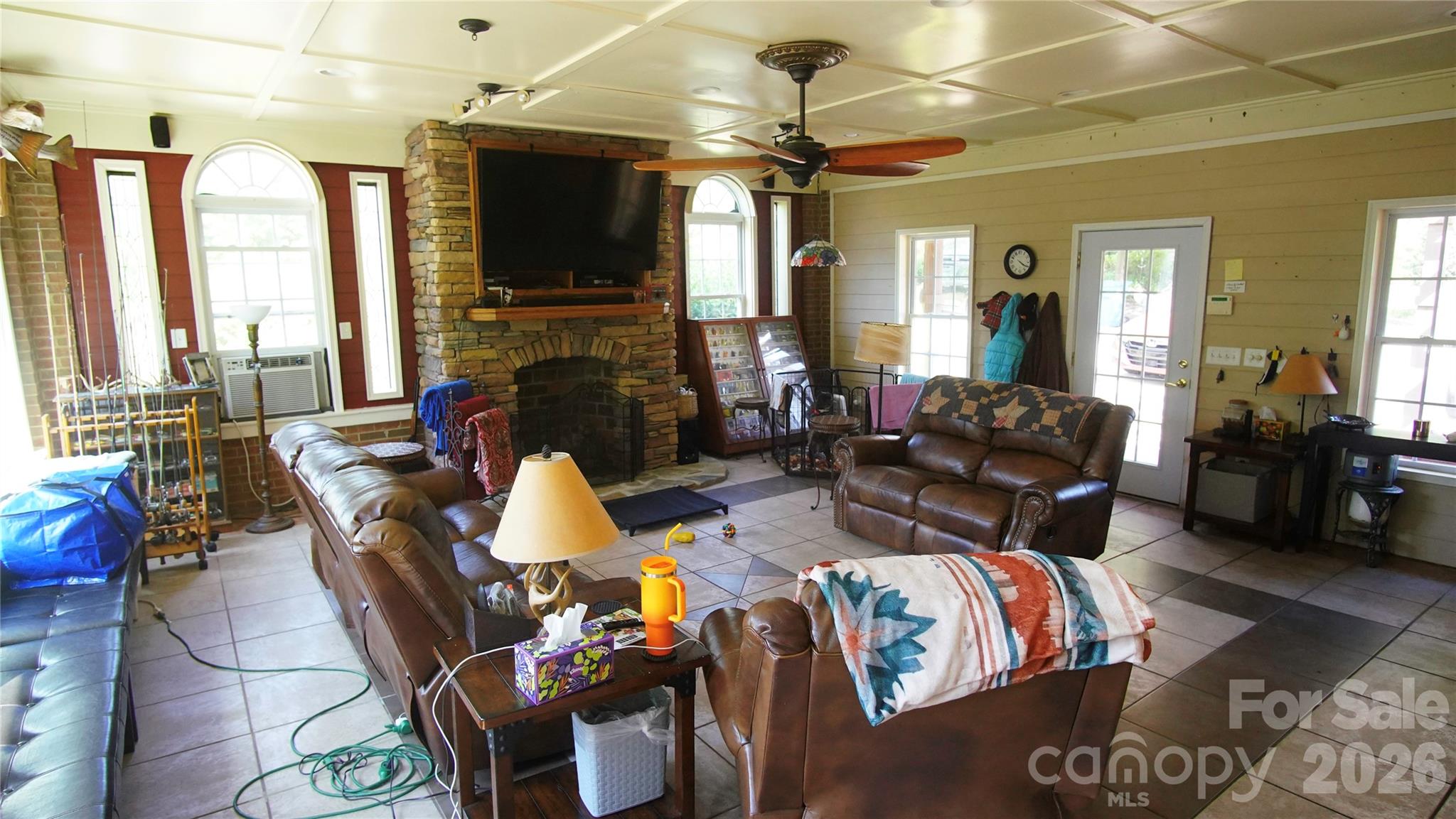 204 Old Stagecoach Road — Lawndale