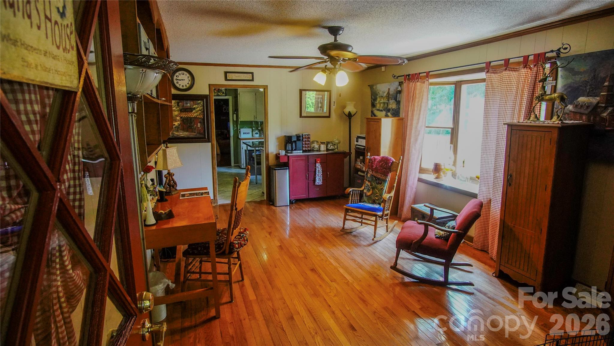 204 Old Stagecoach Road — Lawndale