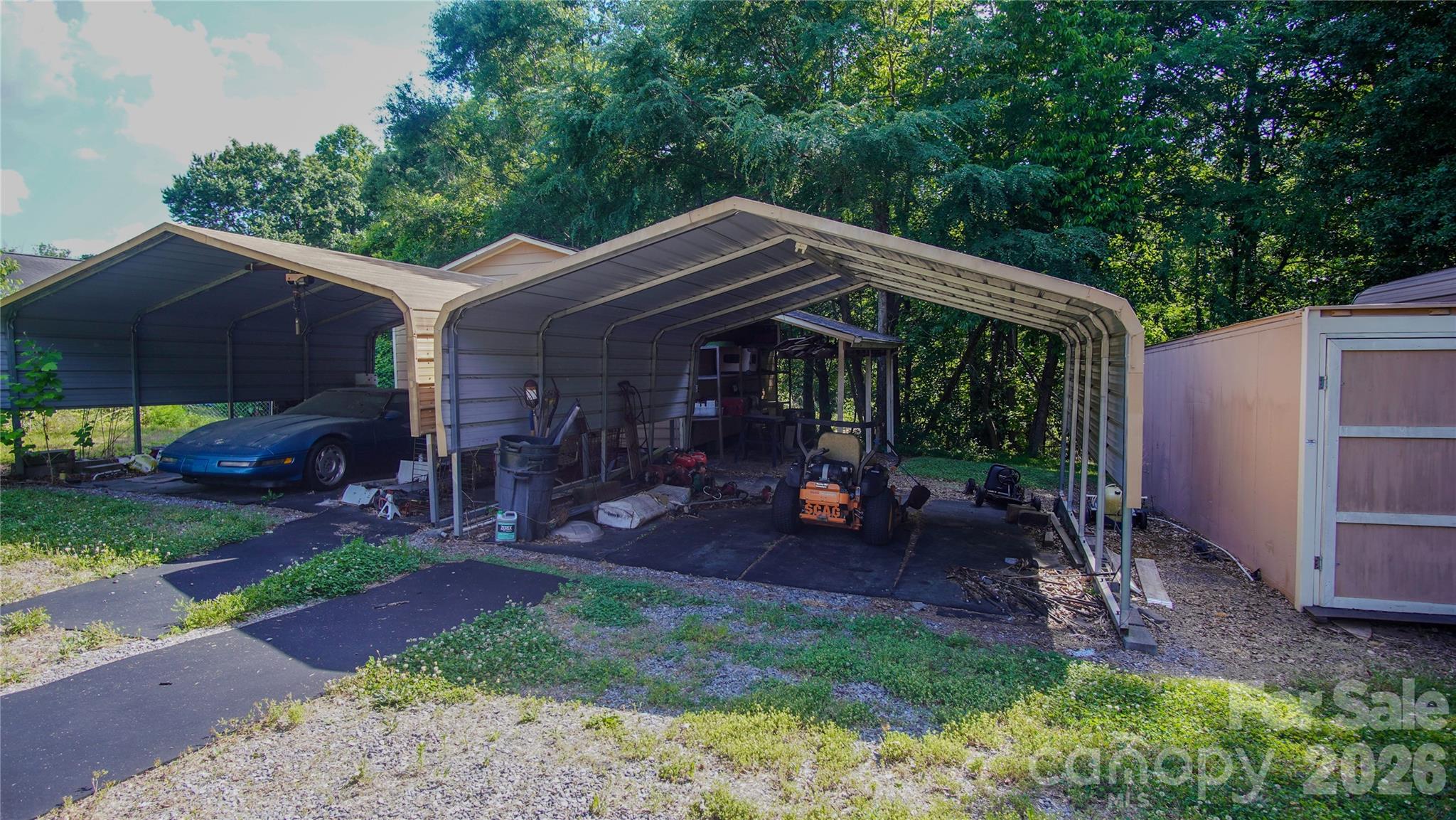 204 Old Stagecoach Road — Lawndale