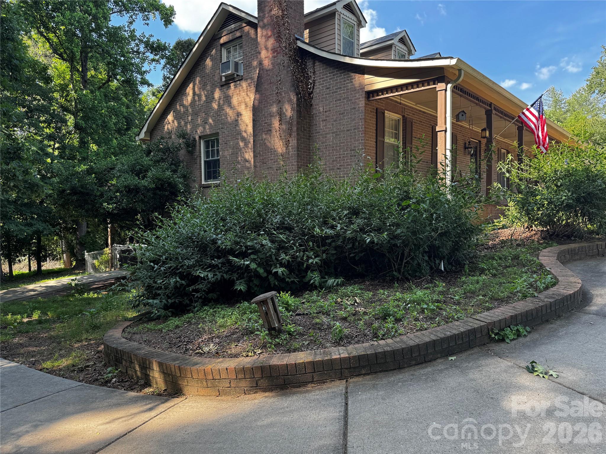 204 Old Stagecoach Road — Lawndale