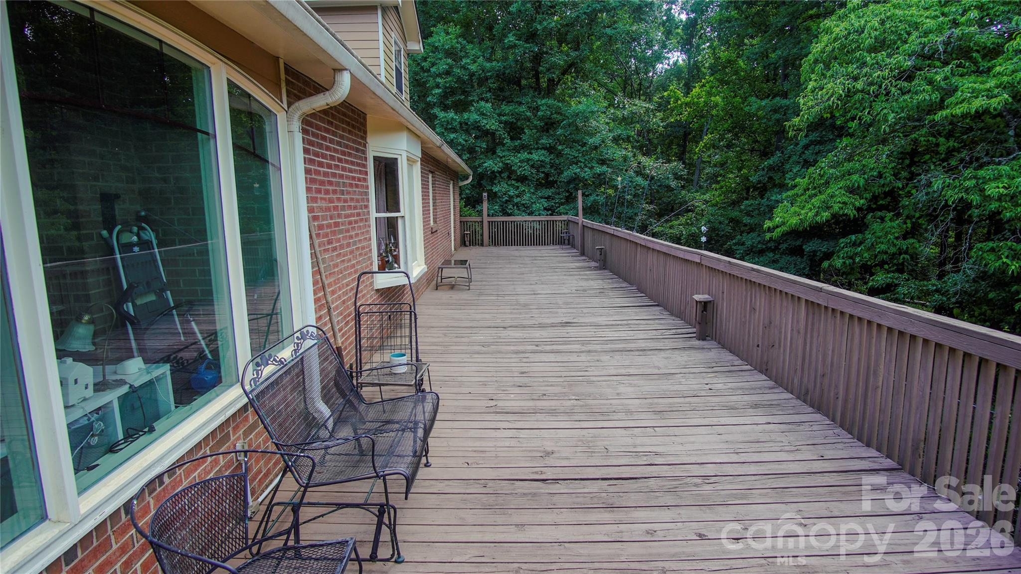 204 Old Stagecoach Road — Lawndale