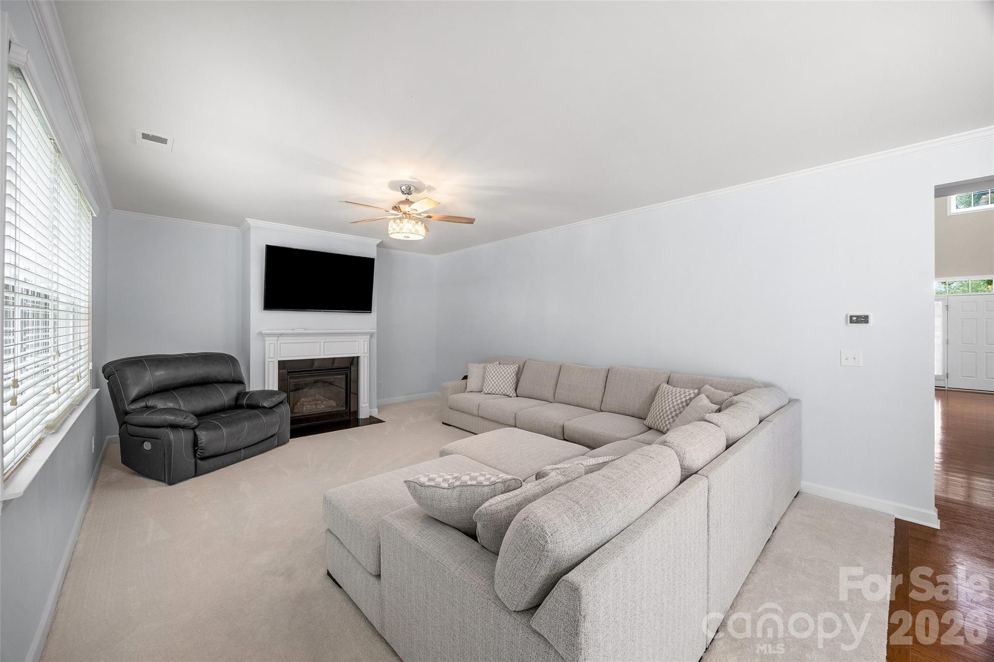 5093 Gladiola Way — Tega Cay