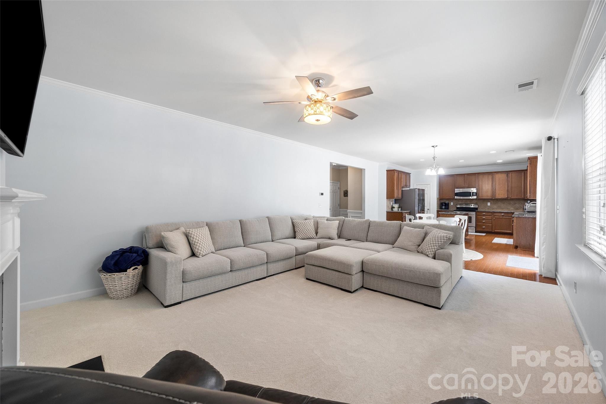 5093 Gladiola Way — Tega Cay
