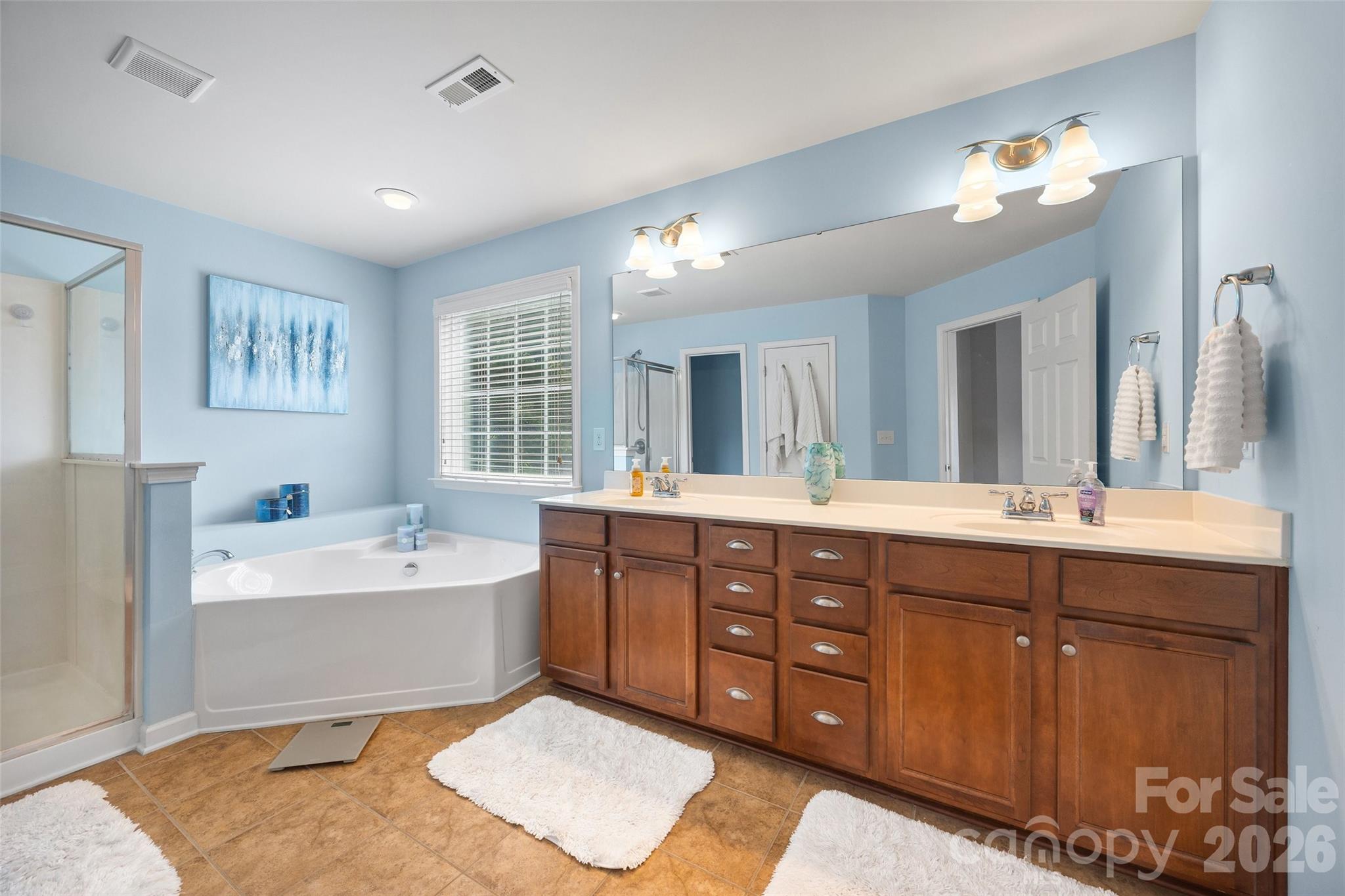 5093 Gladiola Way — Tega Cay