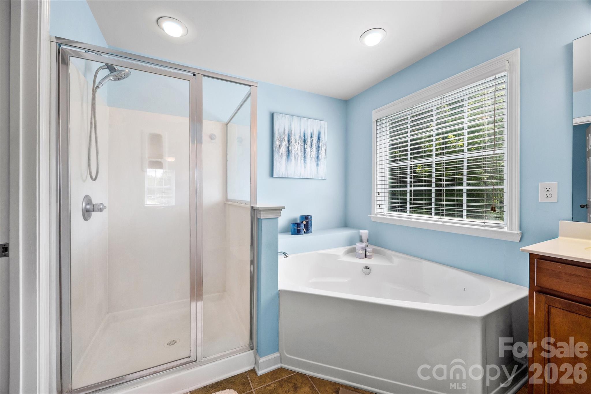 5093 Gladiola Way — Tega Cay
