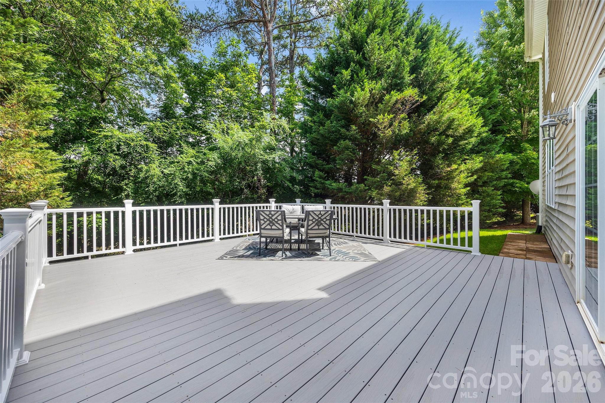 5093 Gladiola Way — Tega Cay