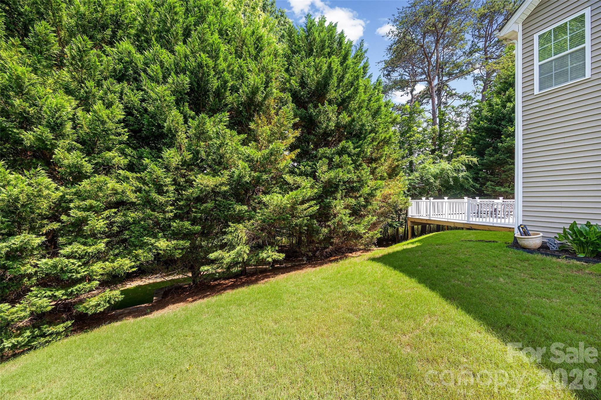 5093 Gladiola Way — Tega Cay