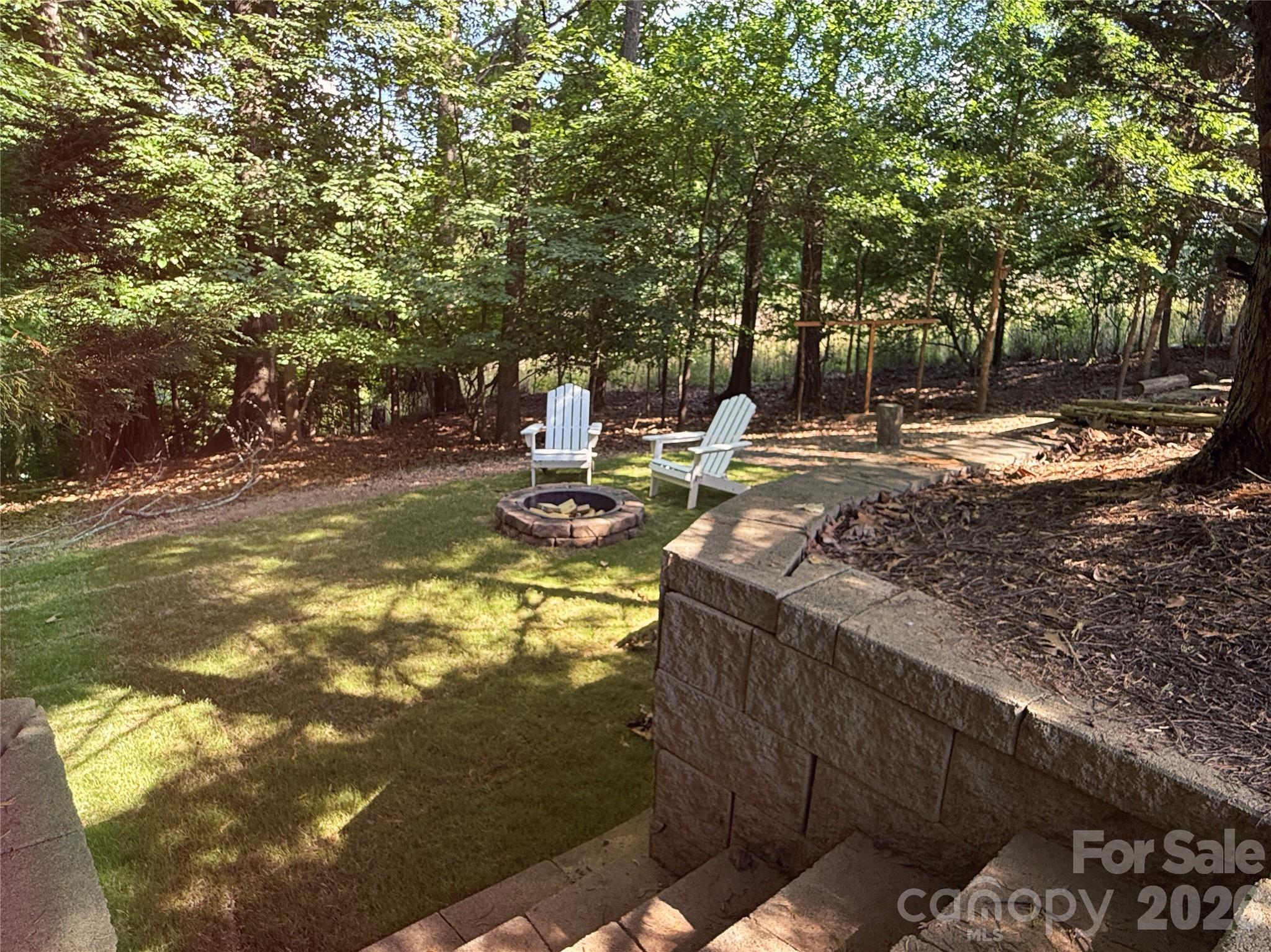5093 Gladiola Way — Tega Cay