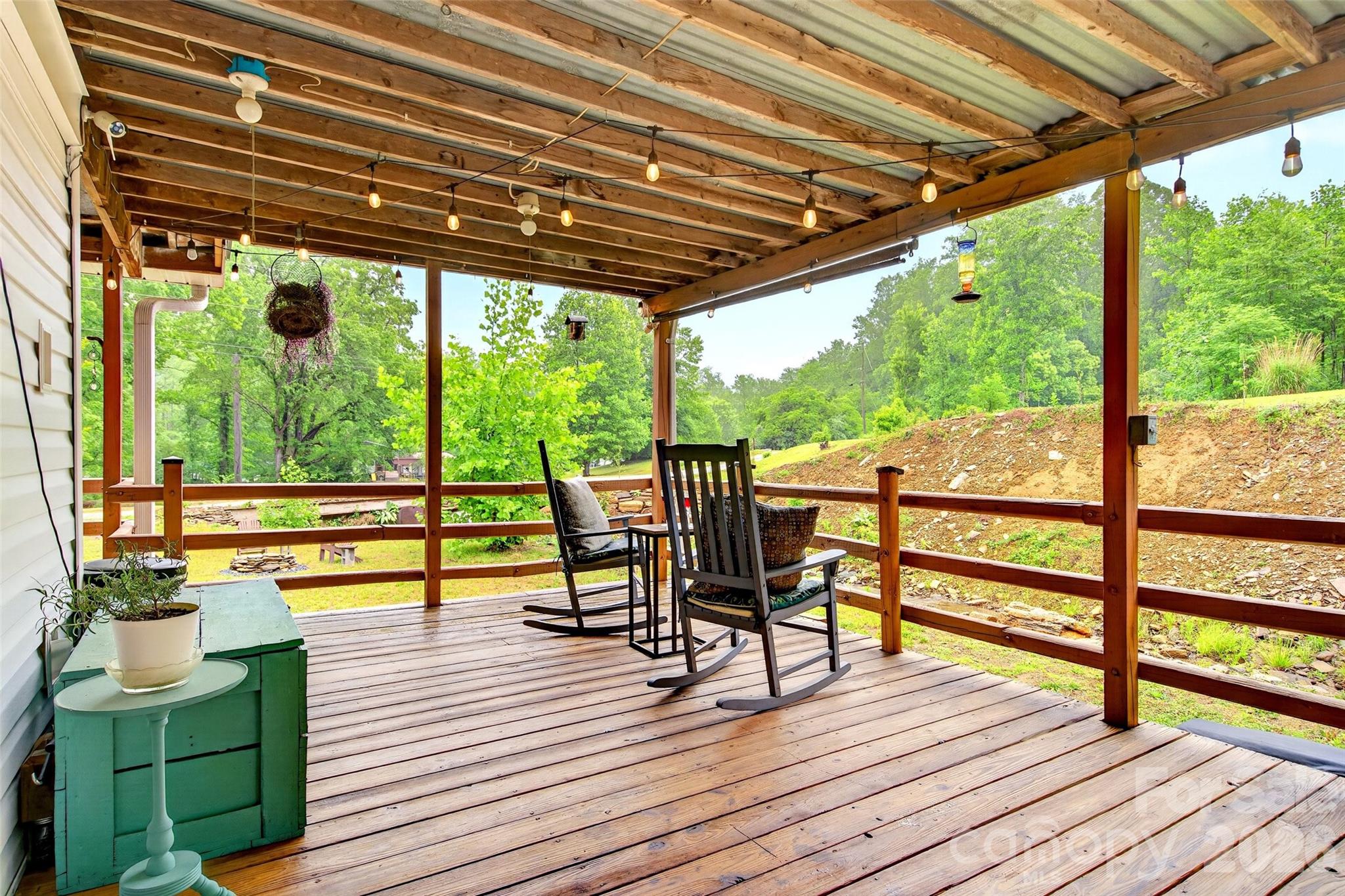 227 Locust Cove Road — Marion