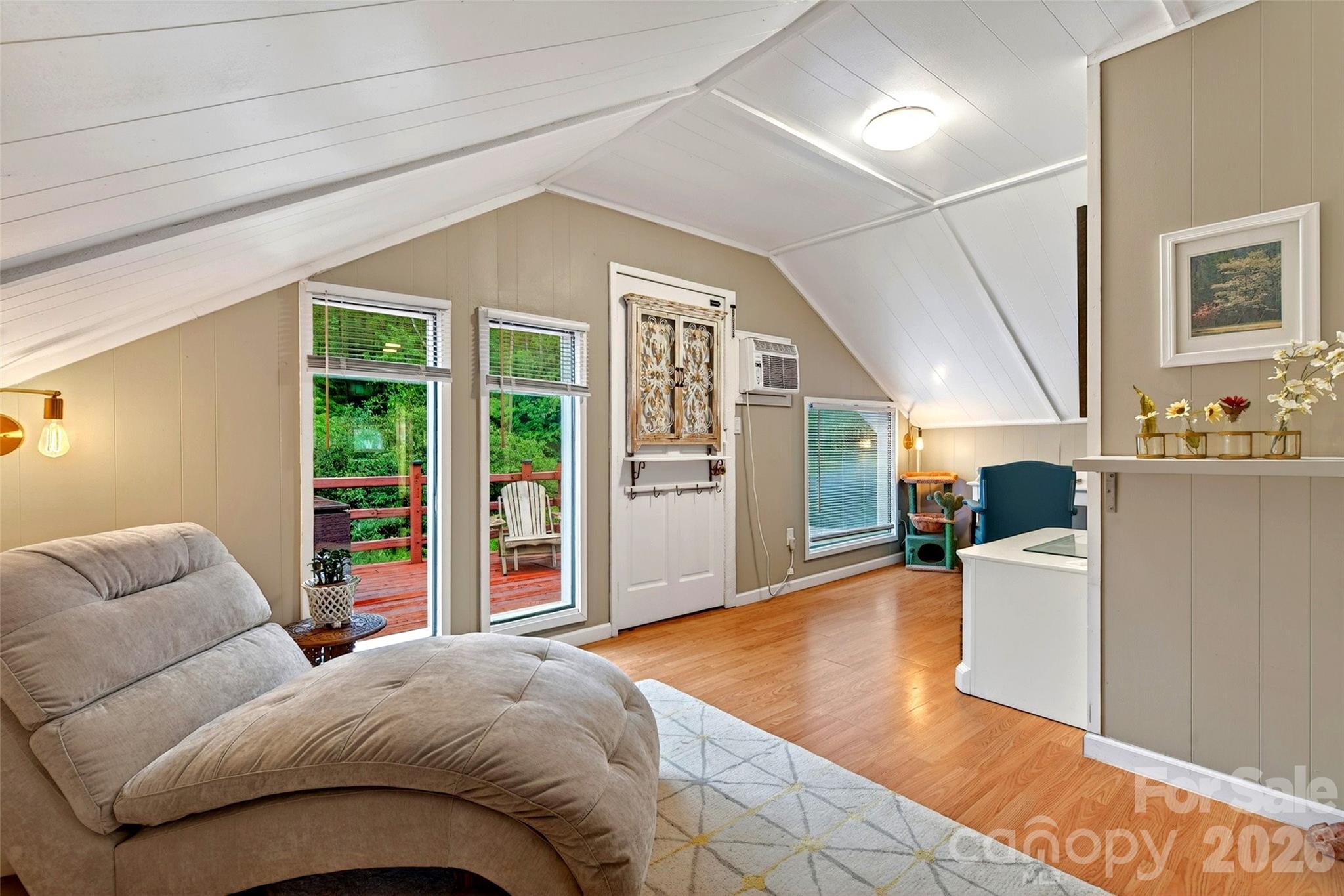 227 Locust Cove Road — Marion