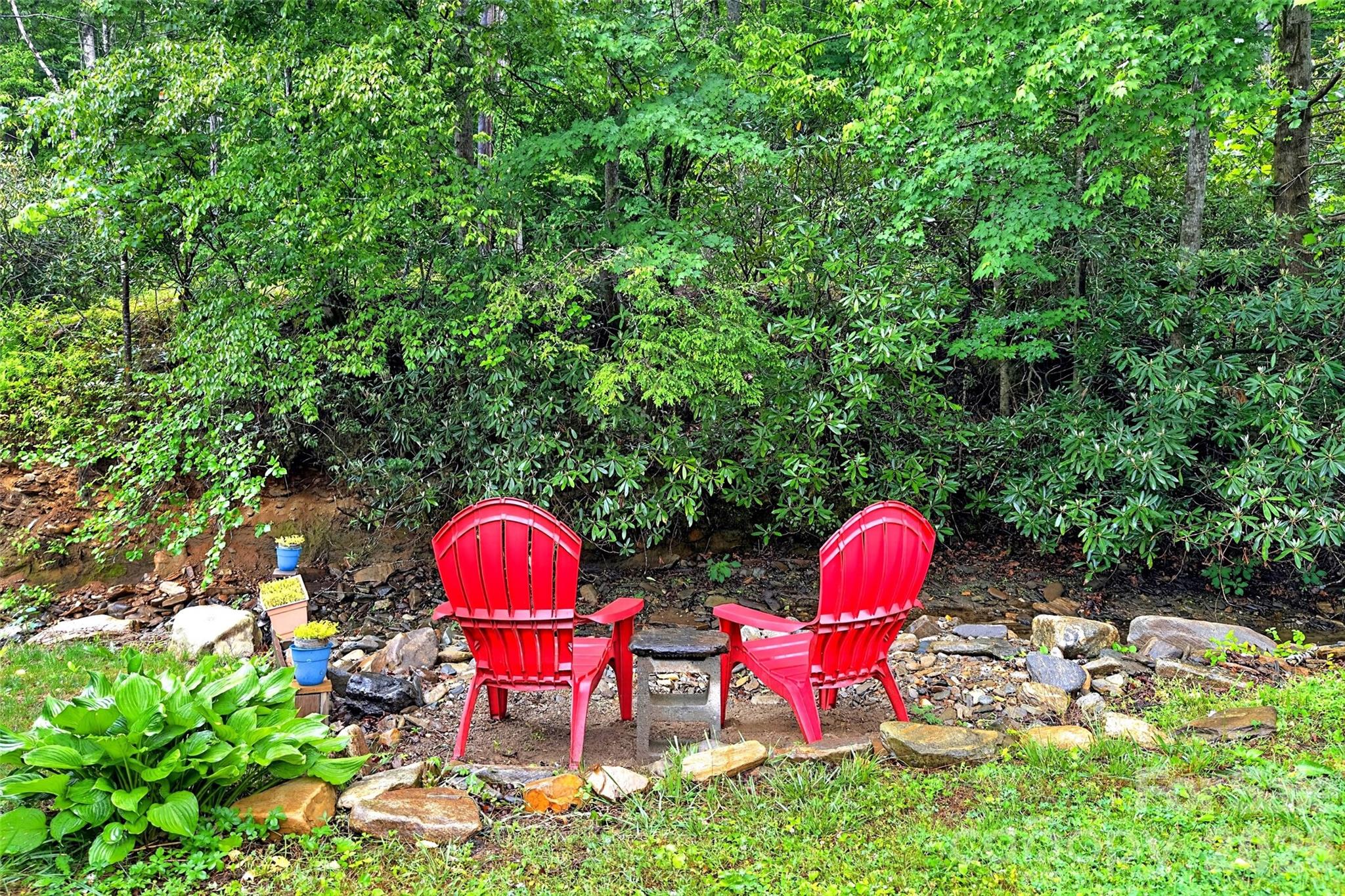 227 Locust Cove Road — Marion