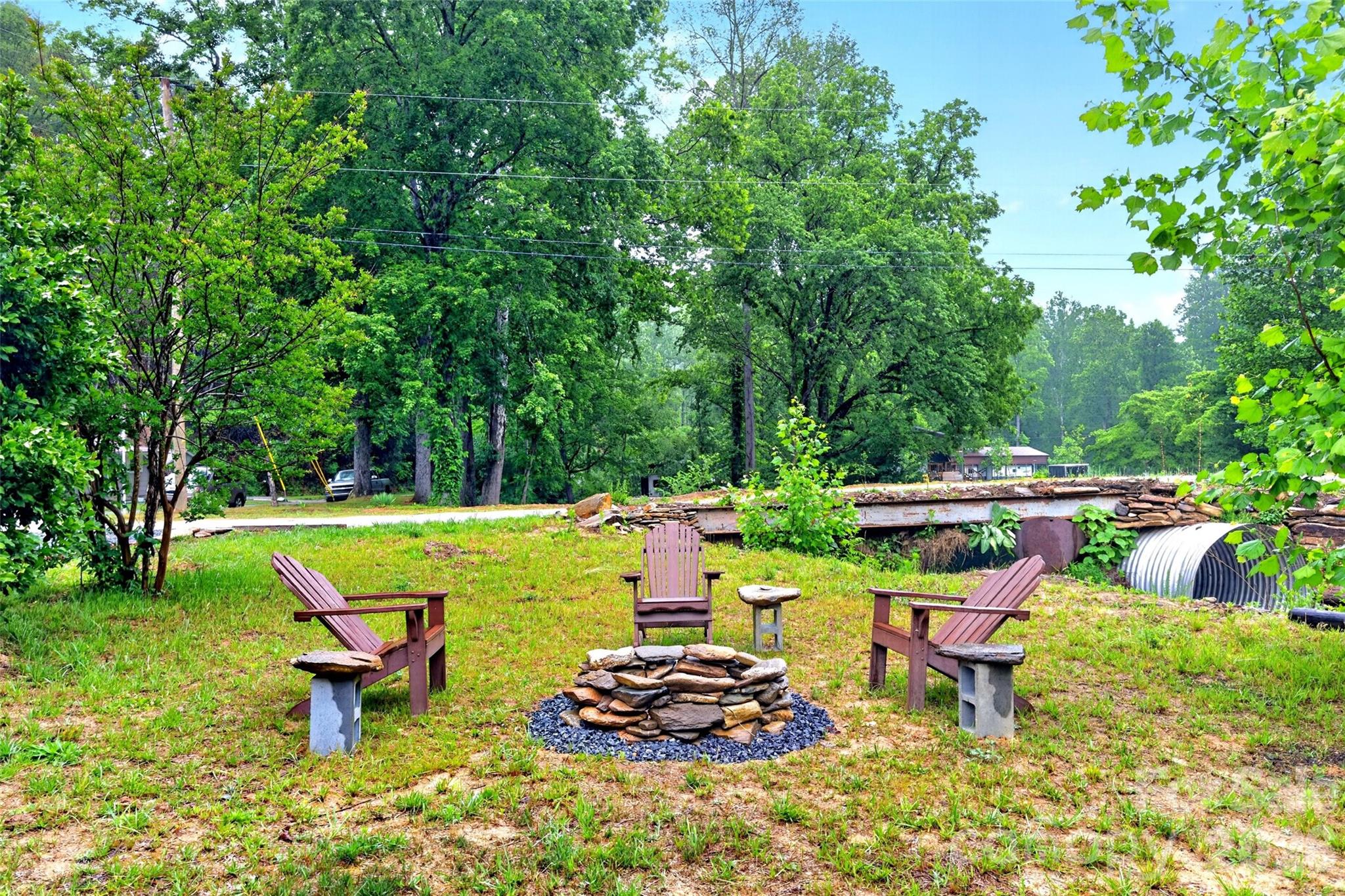 227 Locust Cove Road — Marion