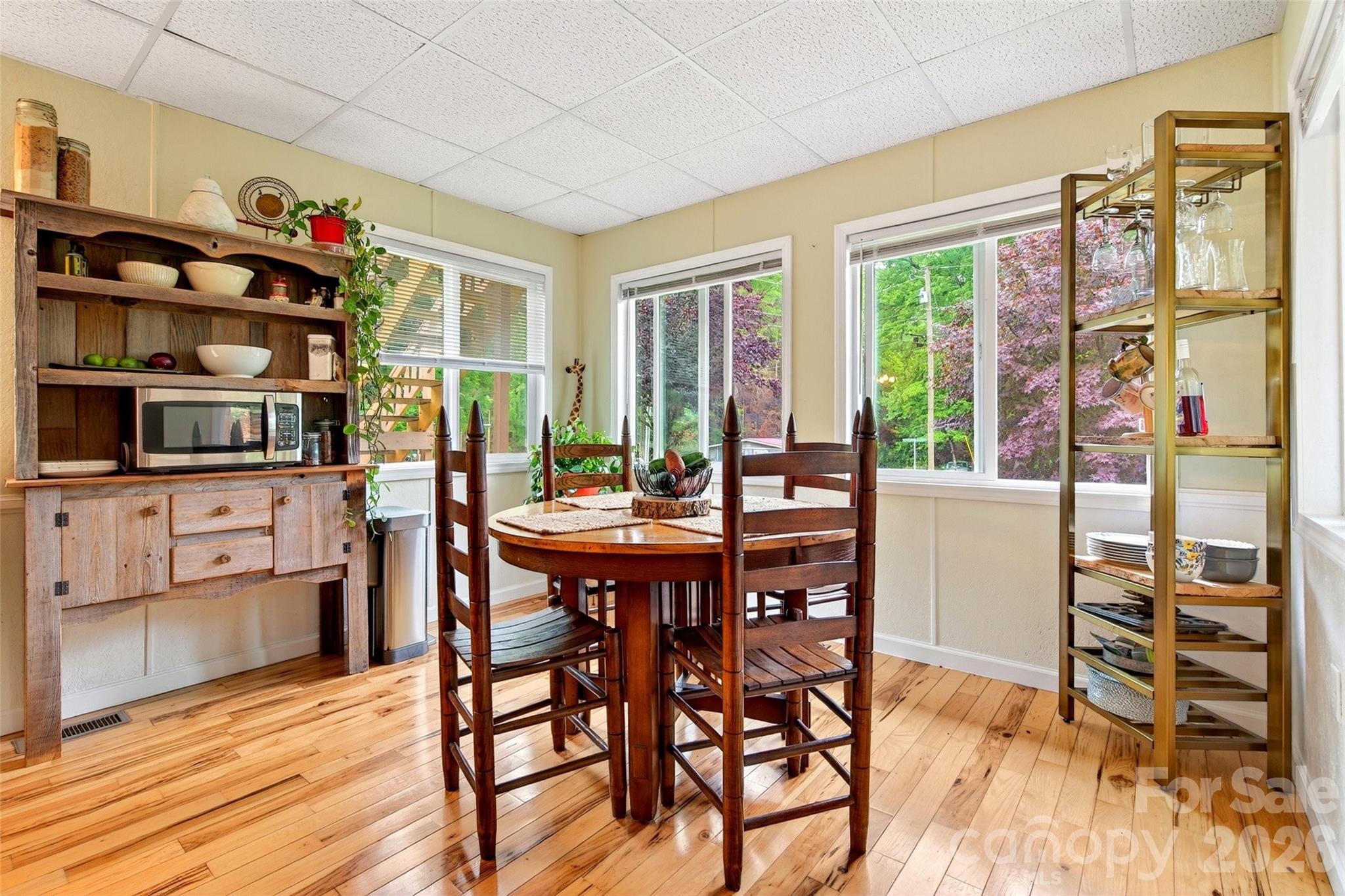 227 Locust Cove Road — Marion