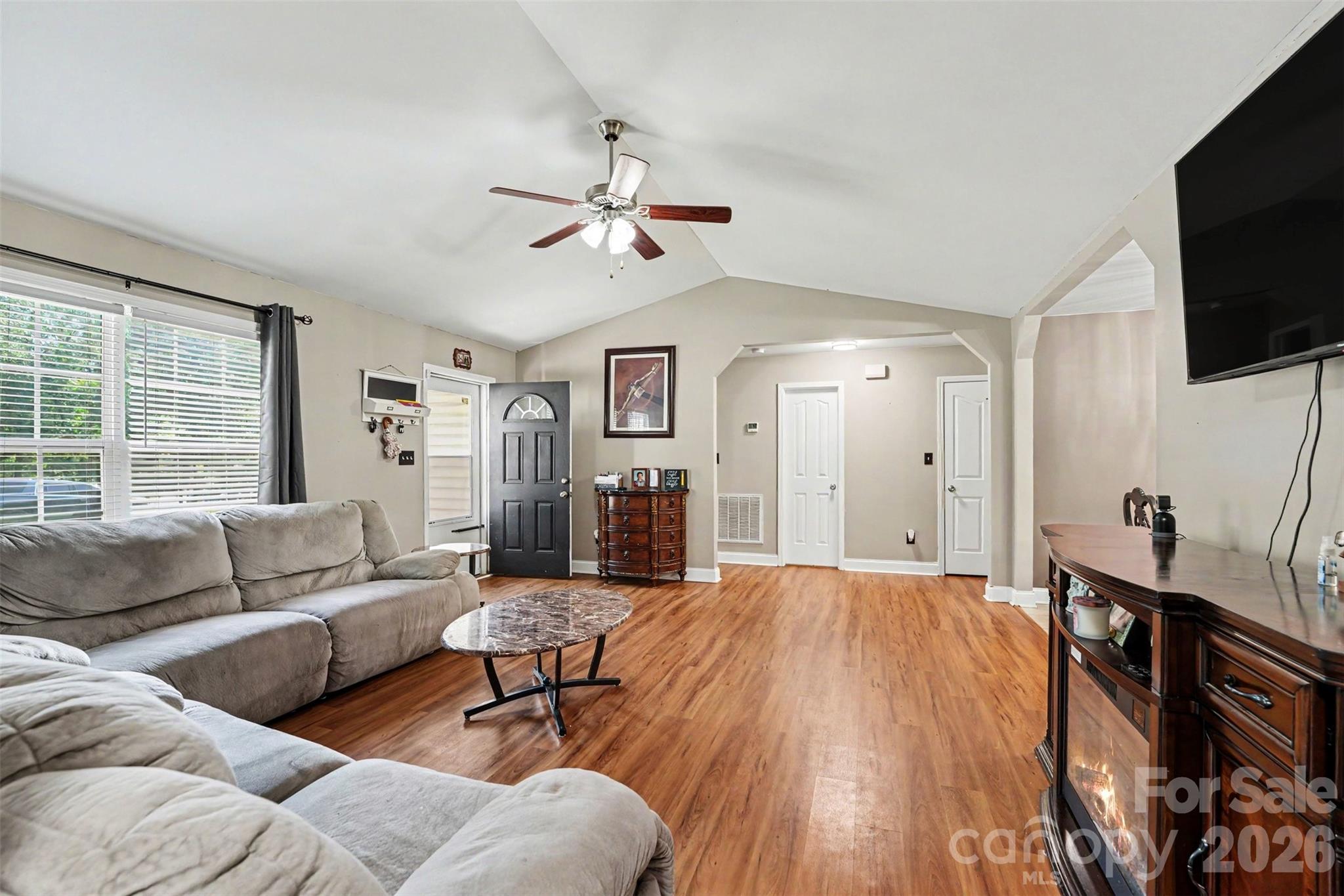 150 Swann Crossing Lane — Statesville