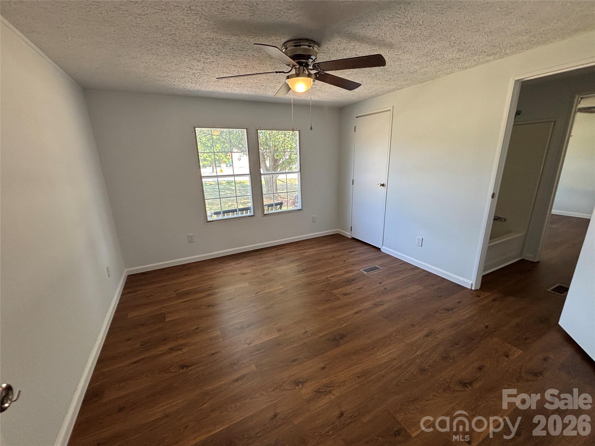 559 School Drive — Taylorsville